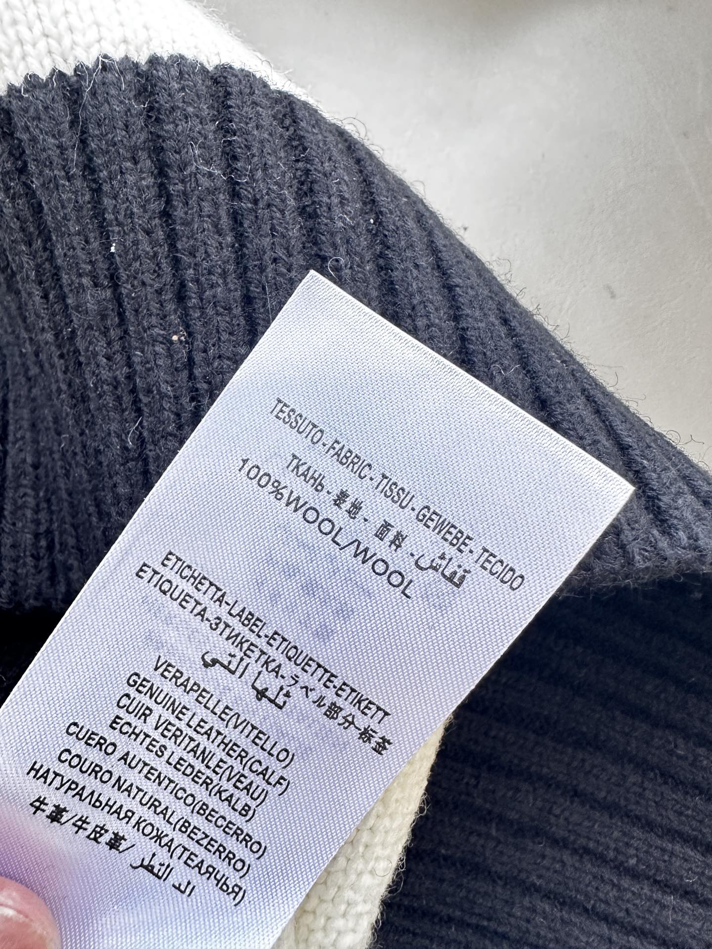 古驰 GUCCI 毛衣 2025秋冬最新系列，专柜1:1顶级复刻，顶级版本！加厚款，潮人必备单品！懂货的