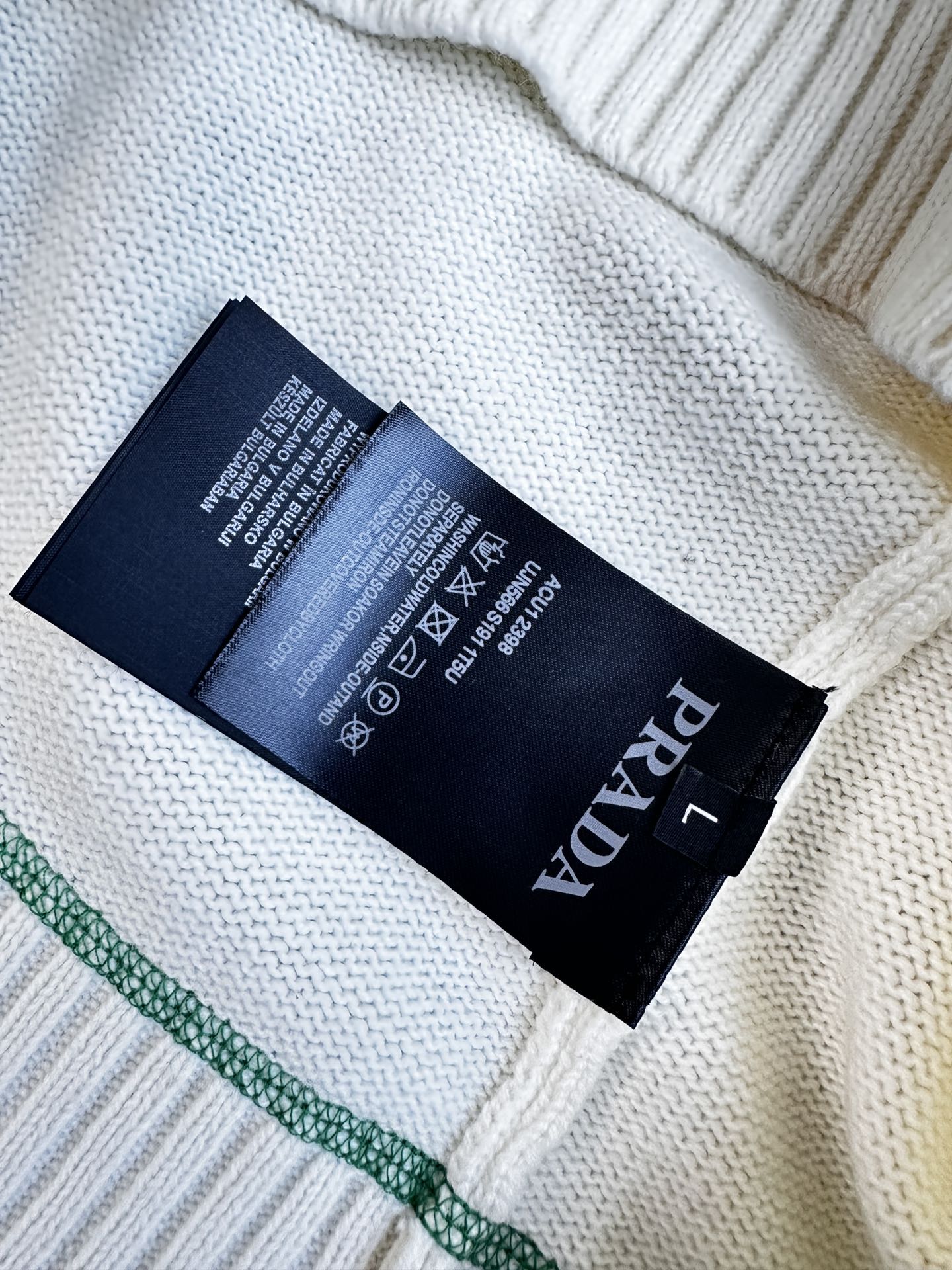 普拉达 Prada 毛衣 2025秋冬最新系列，专柜1:1顶级复刻，顶级版本！加厚款，潮人必备单品！懂货