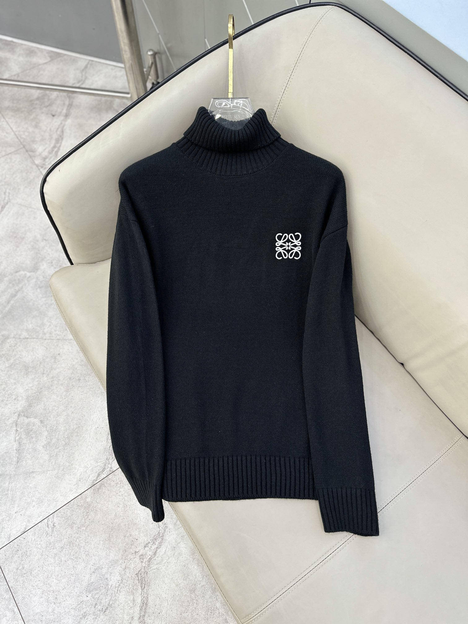 罗意威 毛衣2025秋冬最新系列，专柜1:1顶级复刻，顶级版本！加厚款，潮人必备单品！懂货的老铁赶紧下手