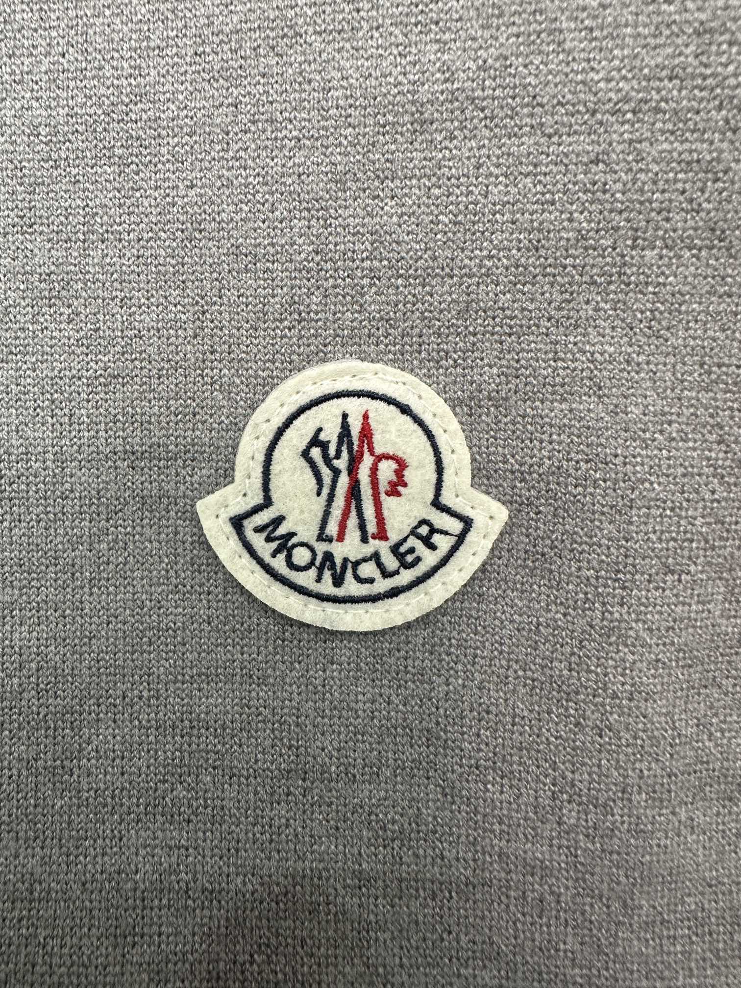 蒙口 毛衣2025秋冬最新系列，专柜1:1顶级复刻，顶级版本！加厚款，潮人必备单品！懂货的老铁赶紧下手，