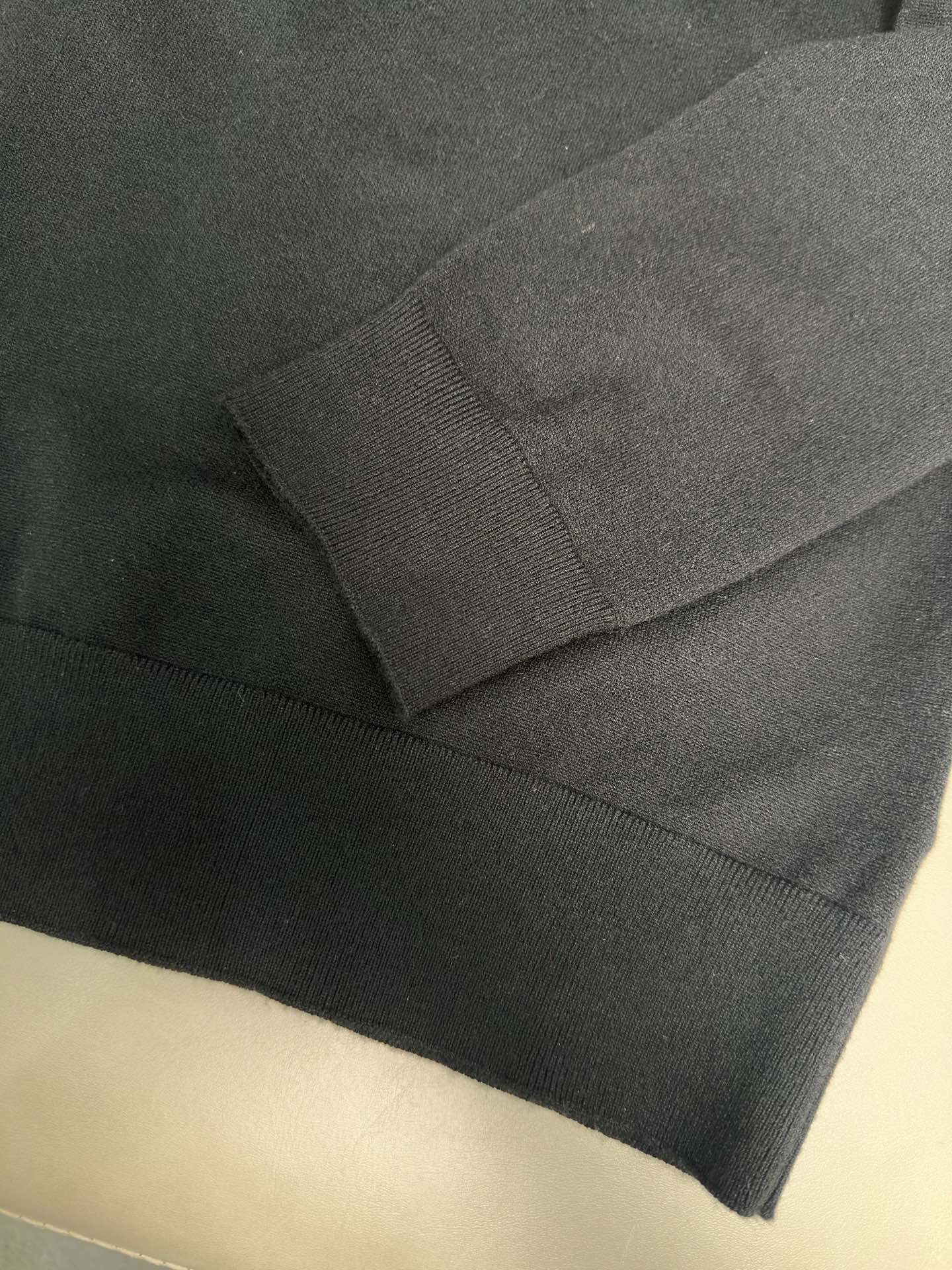 蒙口 毛衣2025秋冬最新系列，专柜1:1顶级复刻，顶级版本！加厚款，潮人必备单品！懂货的老铁赶紧下手，