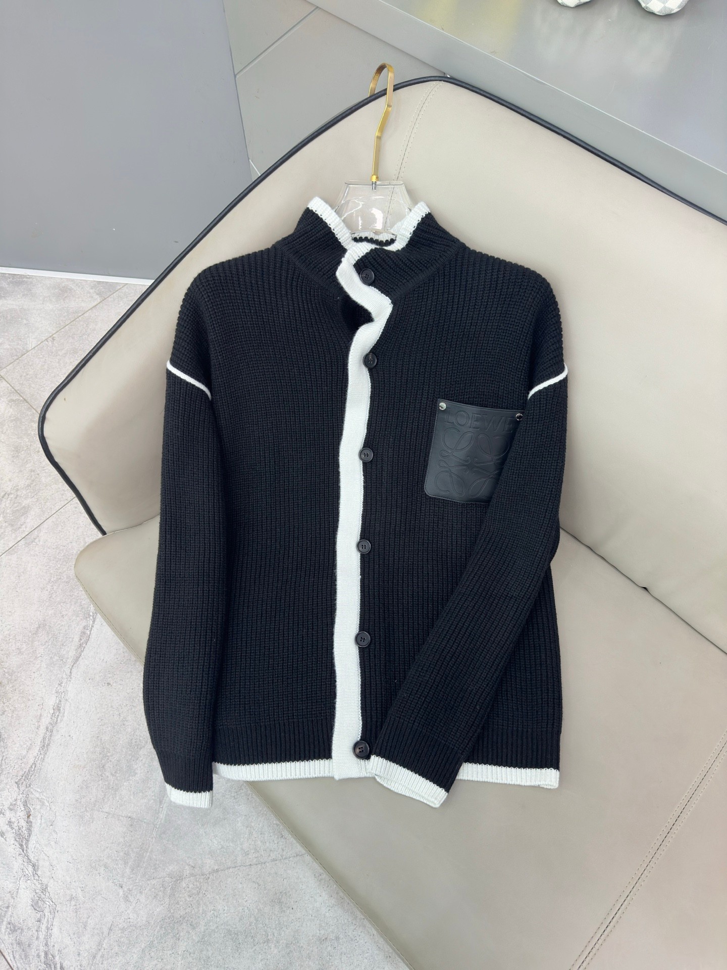 罗意威 毛衣2025秋冬最新系列，专柜1:1顶级复刻，顶级版本！加厚款，潮人必备单品！懂货的老铁赶紧下手