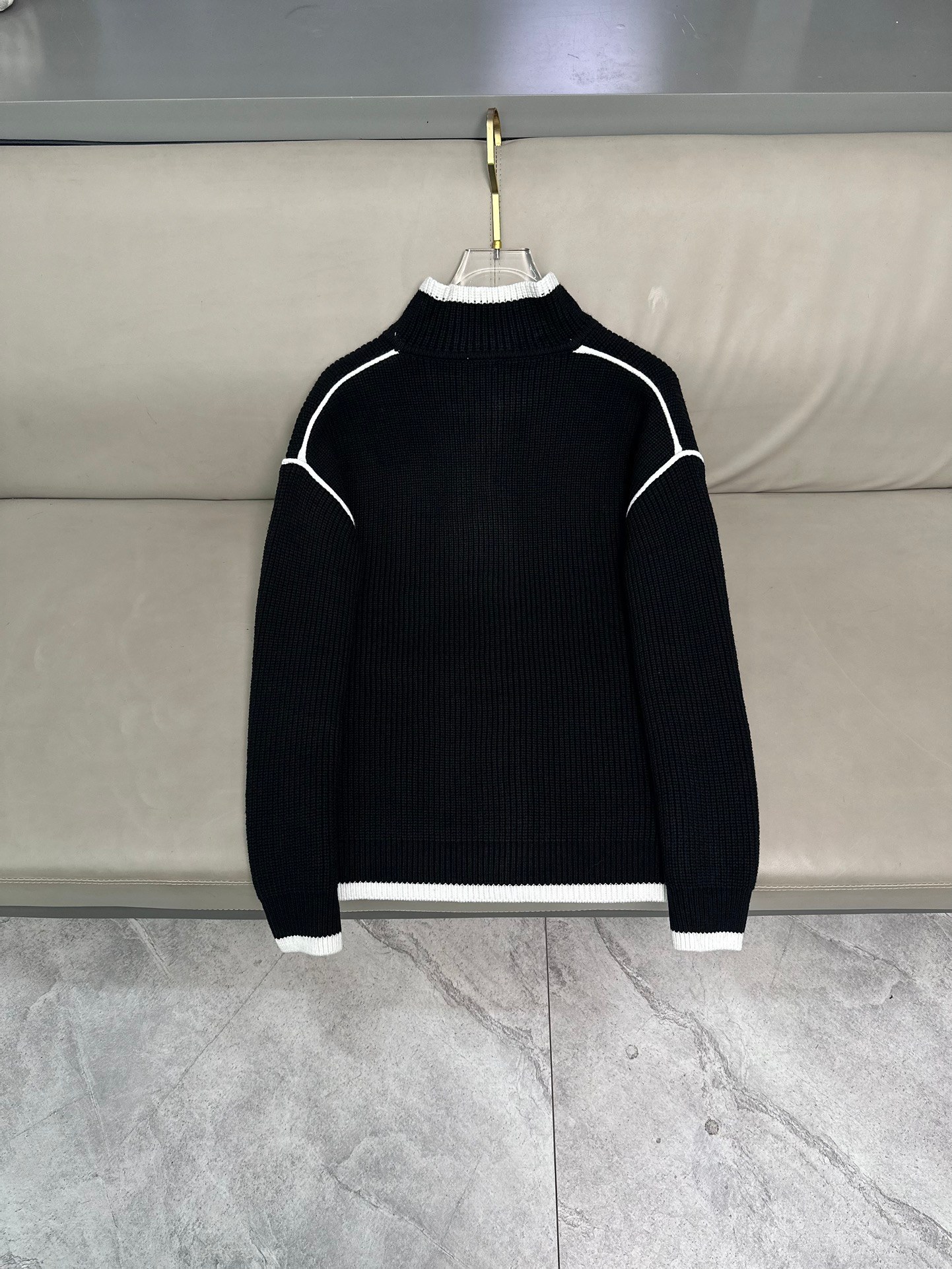 罗意威 毛衣2025秋冬最新系列，专柜1:1顶级复刻，顶级版本！加厚款，潮人必备单品！懂货的老铁赶紧下手