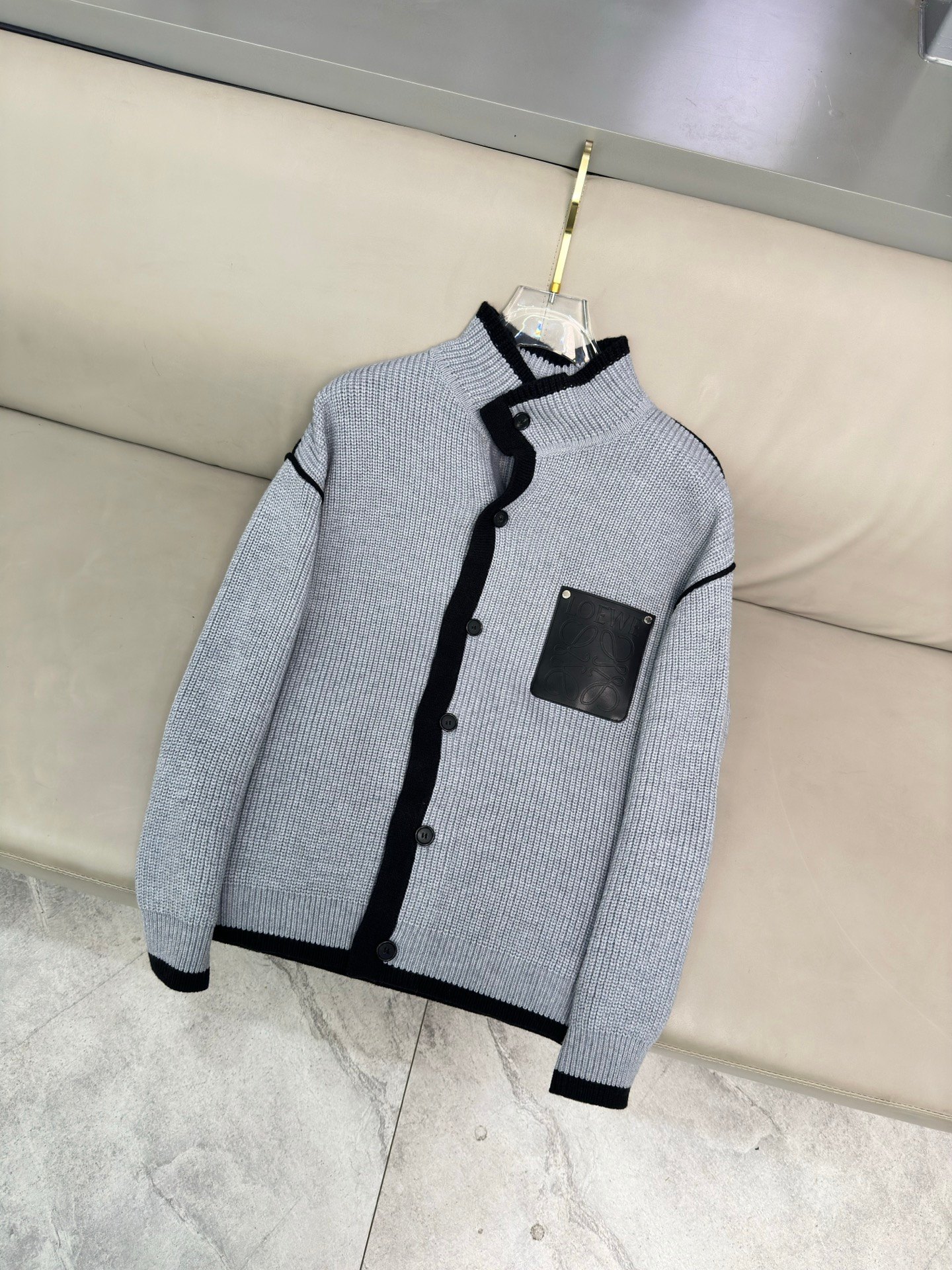 罗意威 毛衣2025秋冬最新系列，专柜1:1顶级复刻，顶级版本！加厚款，潮人必备单品！懂货的老铁赶紧下手