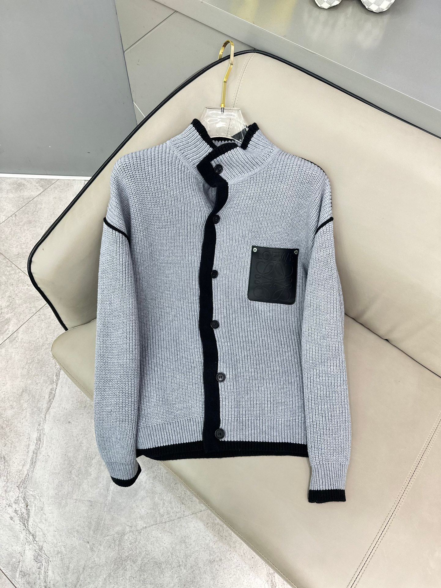 罗意威 毛衣2025秋冬最新系列，专柜1:1顶级复刻，顶级版本！加厚款，潮人必备单品！懂货的老铁赶紧下手