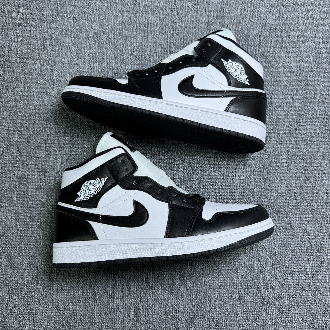 纯原 Air Jordan AJ1 Mid 中帮 黑白熊猫 DV0991-101 原厂内置全掌气垫 A模大底 头层小牛皮 鞋舌AJ原厂专用牛津布+AJ专用反口珍珠布+原厂无杂质高弹内里海棉 特殊封边弹力鞋带 全网唯一头…
