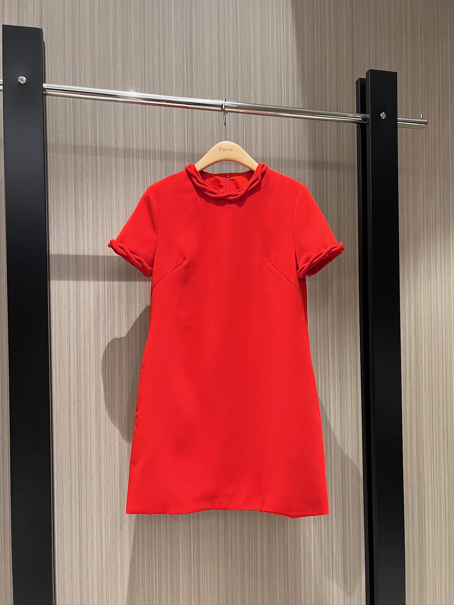 NO:423372,Recommend the new model Xi Mengyao same as hand-woven rope decorative round neck dress with pockets on both sides Simple and fashionable temperament Slim and light luxury commuting, age-reducing and not picky black red and white SML, skirts, alexander wang19860909推荐新款奚梦瑶同款 手工编绳装饰圆领连衣裙 两侧口袋 简约时尚 气质修身轻奢通勤 减龄不挑人黑色红色白色 SML,,skirts,alexander wang,Women's clothing