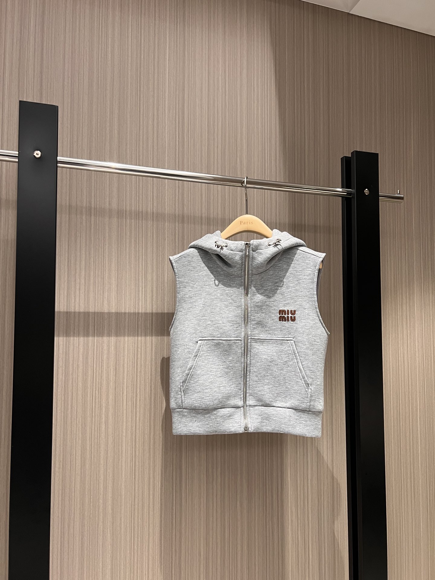 NO:456836,New style recommended patch embroidered logo letter decoration Hooded air cotton vest jacket short design Zipper sports and casual sweet and cool age-reducing versatile and not picky black and gray SML, jackets & coats,hats,alexander wang19860909新款推荐贴布刺绣logo字母装饰 连帽空气棉马甲外套短款设计 拉链运动休闲甜酷减龄 百搭不挑人 黑色灰色 SML,,jackets & coats,hats,alexander wang,Women's clothing