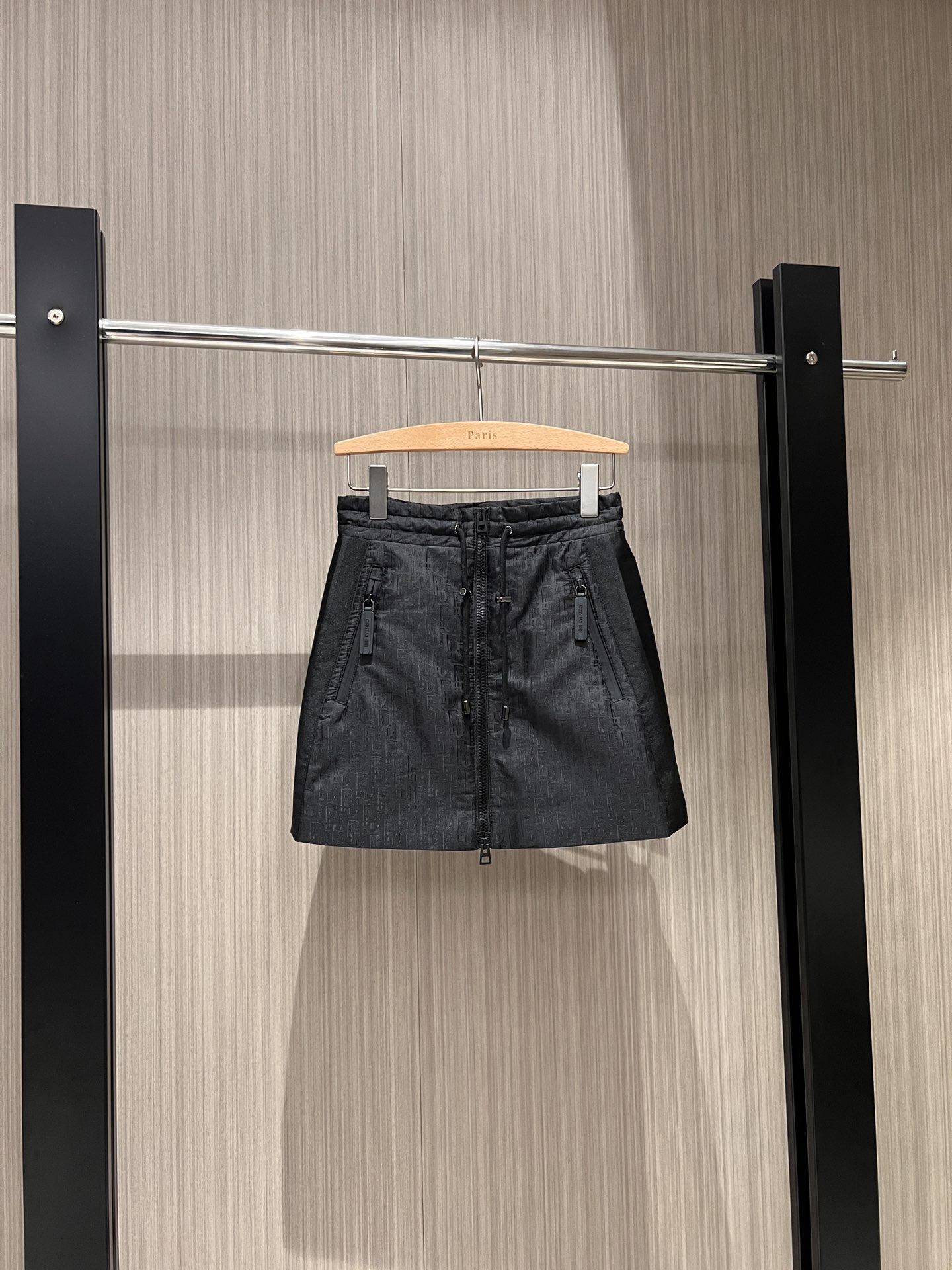 NO:533828,Recommended presbyopia jacquard double zipper design cotton A-line skirt with adjustable waist drawstring hardware accessories mold opening sweet and cool versatile fashion and age-reducing. It can be worn with the same coat, presbyopia black SML, skirts, jackets & coats, alexander wang19860909秋冬推荐老花提花双开拉链设计夹棉A字半裙 腰围抽绳可调节五金配件开模 甜酷百搭 时尚减龄 可搭同款外套老花黑色 SML,,skirts,jackets & coats,alexander wang,Women's clothing