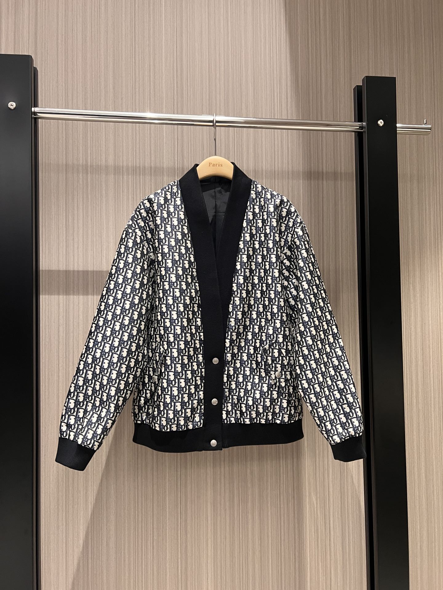 NO:313811,New classic old-fashioned v-neck jacket jacket loose casual sweet cool and handsome personality versatile SML, jackets & coats, jackets & coats, alexander wang19860909早春新款经典老花拼接V领夹克外套 宽松休闲甜酷帅气 个性百搭SML,,jackets & coats,jackets & coats,alexander wang,Women's clothing