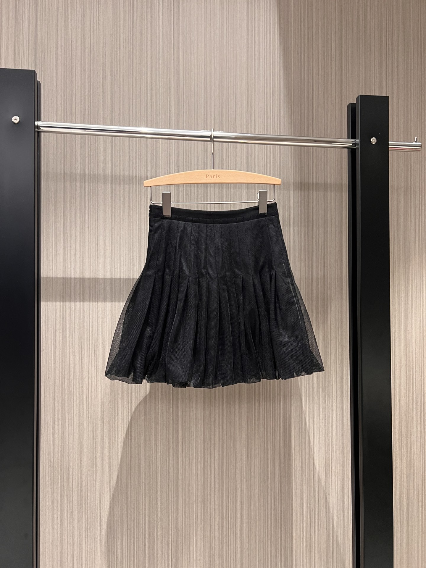NO:805936,Recommend the same style as the new Reba. Spliced ​​flower bud waist bubble mesh skirt pleated design. Elegant temperament. Sweet lady and versatile for age reduction. Black and white SML,,skirts,19860909推荐新款热巴同款 拼接花苞腰围泡泡网纱半裙褶皱设计 优雅气质 甜美淑女减龄百搭 黑色白色 SML,,skirts,,Women's clothing