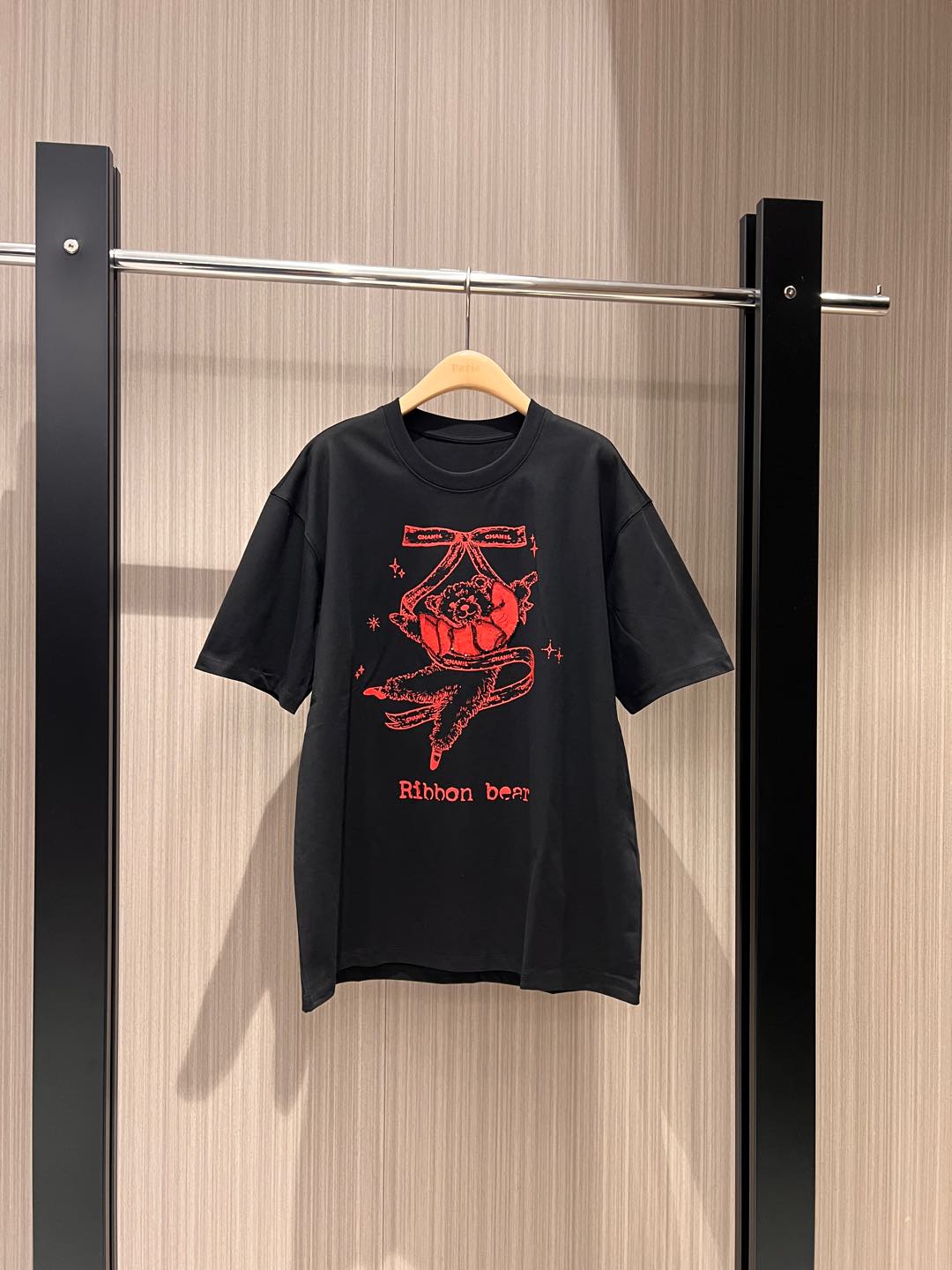 NO:294027,New handmade bead bow bear T-shirt loose and casual cute and versatile black and white SML, tees, t-shirt, alexander wang19860909新款手工钉珠蝴蝶结小熊T恤宽松休闲 可爱百搭黑色白色 SML,,tees，t-shirt,alexander wang,Women's clothing