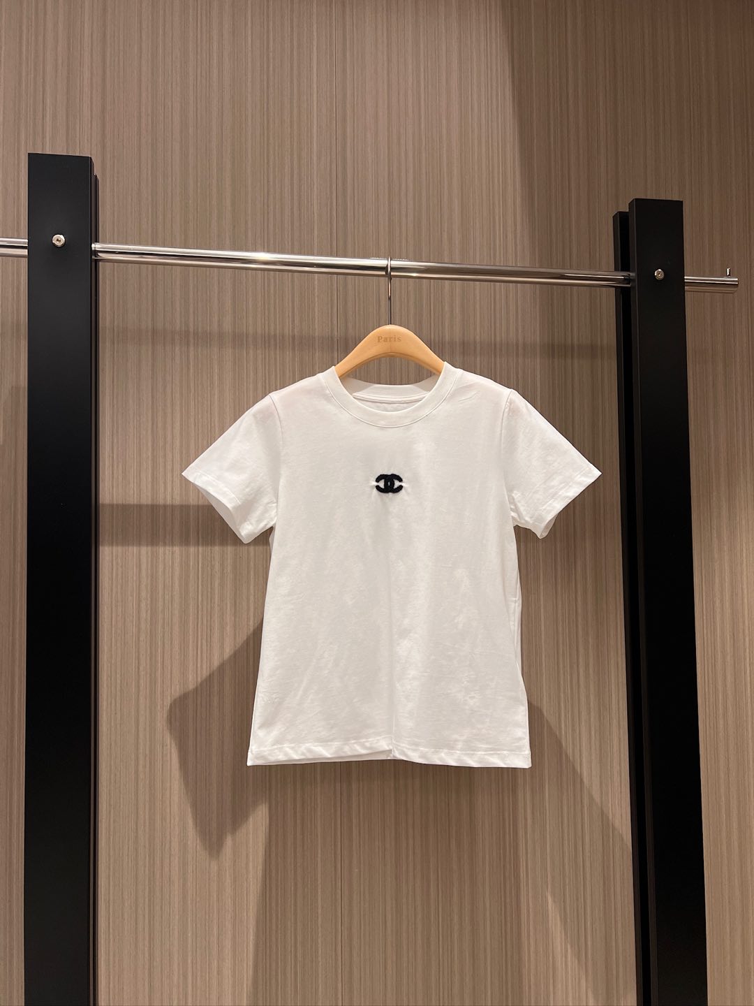 NO:295346,New embroidered wool double C minimalist T-shirt small style, simple slim fit and age-reducing versatile black and white SML, tees, t-shirt, alexander wang19860909新款刺绣毛线双C极简T恤小版型 简单修身减龄百搭 黑白 SML,,tees，t-shirt,alexander wang,Women's clothing