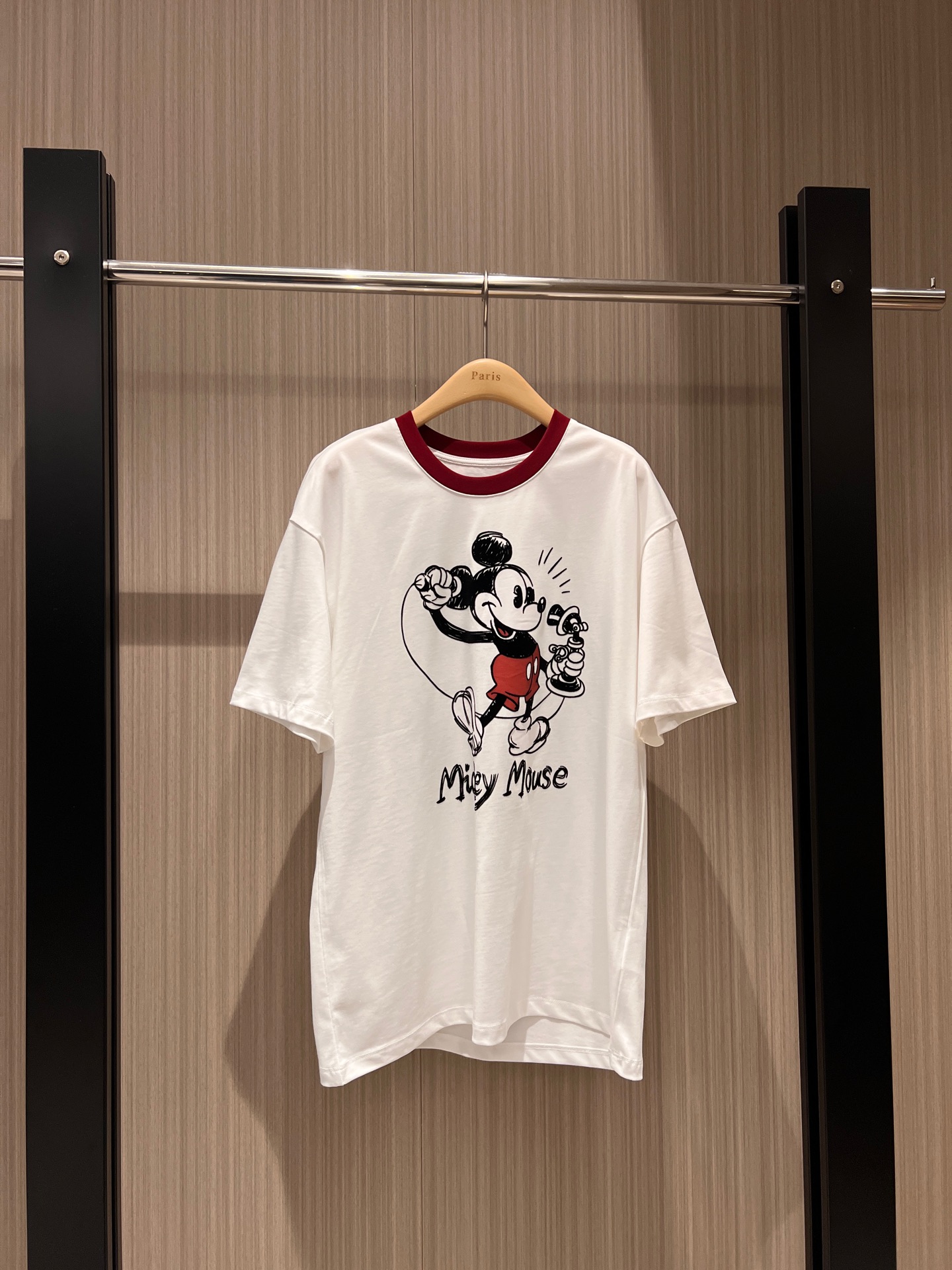 NO:297436,New phone call Mickey flock printed T-shirt collar color-blocking loose casual age-reducing versatile white gray SML, tees, t-shirt, alexander wang19860909新款打电话米奇植绒印花T恤 领口拼色 宽松休闲减龄百搭 白色灰色 SML,,tees，t-shirt,alexander wang,Women's clothing