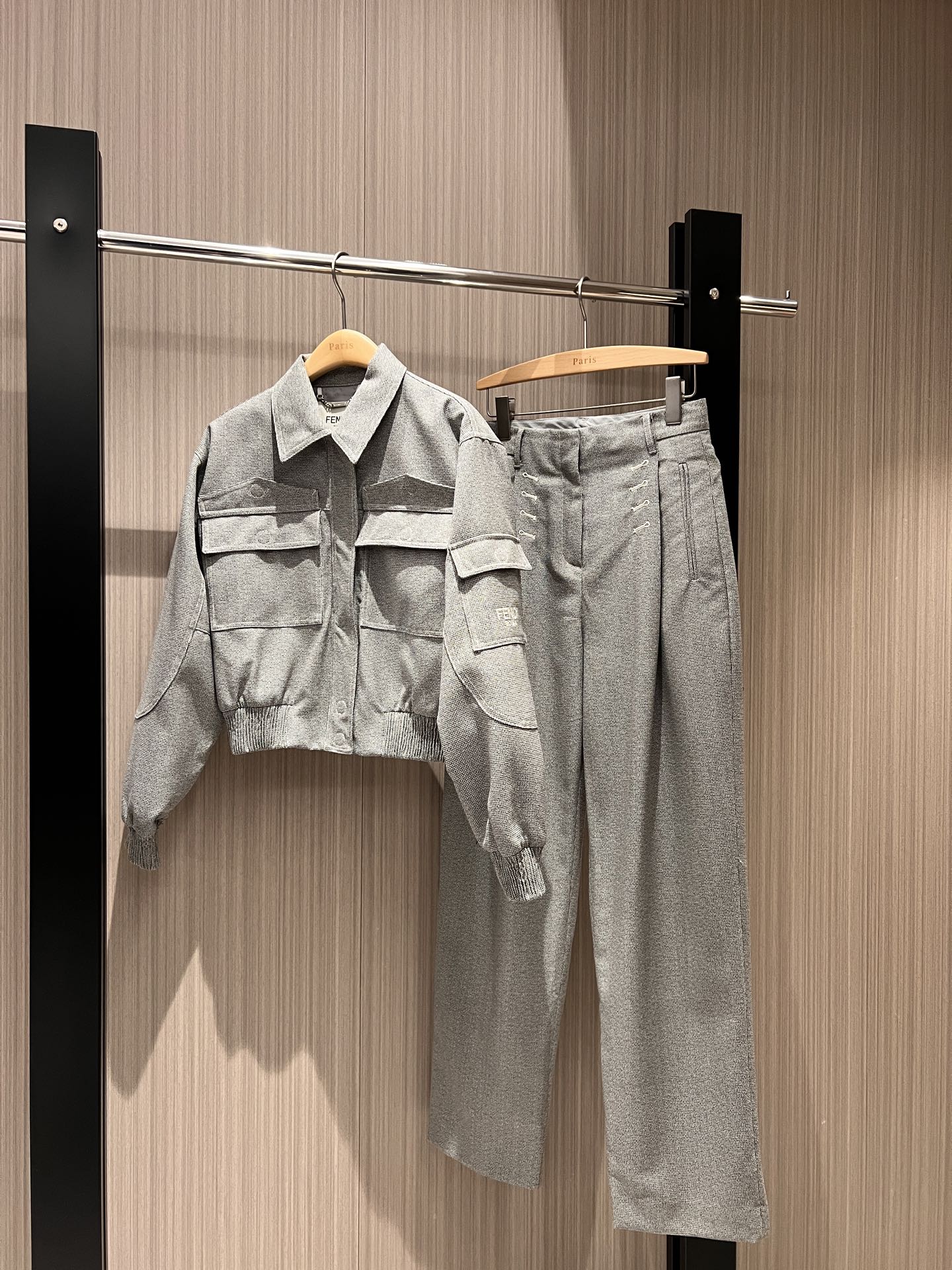 NO:314459,New Song Hye Kyo, the same style as Hailey, fine plaid trouser short jacket jacket, chest work pocket, sleeve splicing bag embroidery logo loose and casual, salt or sweet, can be matched with the same style of wide-leg pants SML,, jackets & coats, jackets & coats, alexander wang19860909新款宋慧乔 海利同款 细格纹束腰短款夹克外套胸前工装口袋 袖子拼接袋子刺绣logo宽松休闲 可盐可甜 可搭同款阔腿裤 SML,,jackets & coats,jackets & coats,alexander wang,Women's clothing