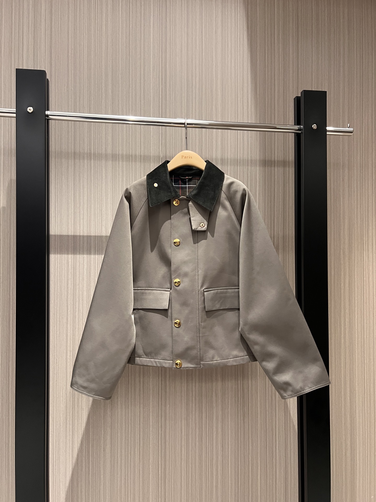 NO:314471,New contrasting color corduroy collar loose jacket jacket with large pockets on both sides, molded gold buckle, retro checked lining, loose and lazy casual and age-reducing SML,, jackets & coats, jackets & coats, alexander wang19860909新款撞色拼灯芯绒领宽松夹克外套两侧大口袋 开模金扣 复古格纹内衬 宽松慵懒休闲减龄 SML,,jackets & coats,jackets & coats,alexander wang,Women's clothing