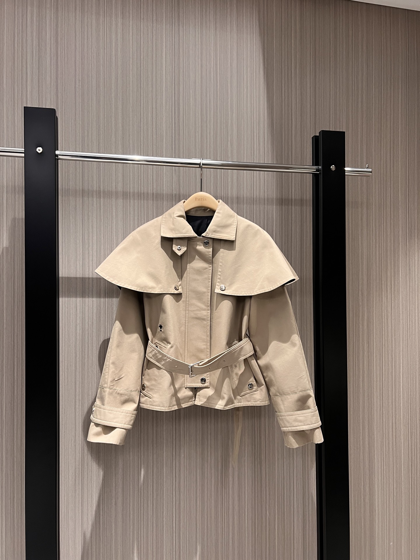 NO:314475,New spliced ​​shawl design decoration, belted short windbreaker jacket fake two-piece cloak shawl non-removable fashion casual temperament versatile SML,, jackets & coats,shawls,alexander wang19860909新款拼接披肩设计装饰 系腰带短款风衣式外套假两件 斗篷披肩不可拆卸时尚休闲 气质百搭 SML,,jackets & coats,shawls,alexander wang,Women's clothing