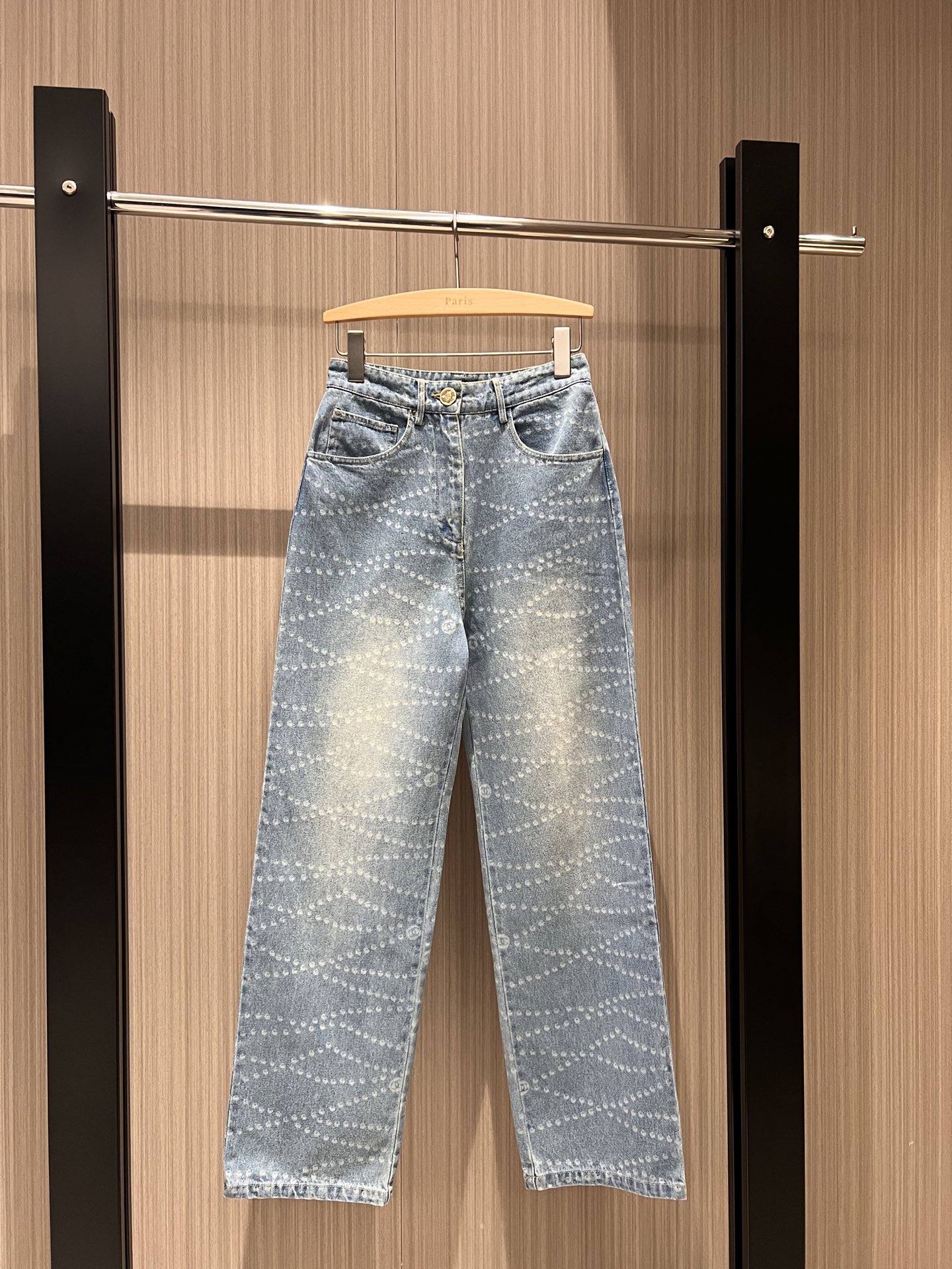 NO:314487,New double C chain printed straight-chip jeans wash water retro light blue fabric is not elastic, slim and slim, wide-leg casual, simple and versatile SML, jeans, alexander wang19860909新款双C链条印花直筒牛仔裤洗水复古浅蓝 面料没弹力 修身显瘦 阔腿休闲简单百搭 SML,,jeans,alexander wang,Women's clothing