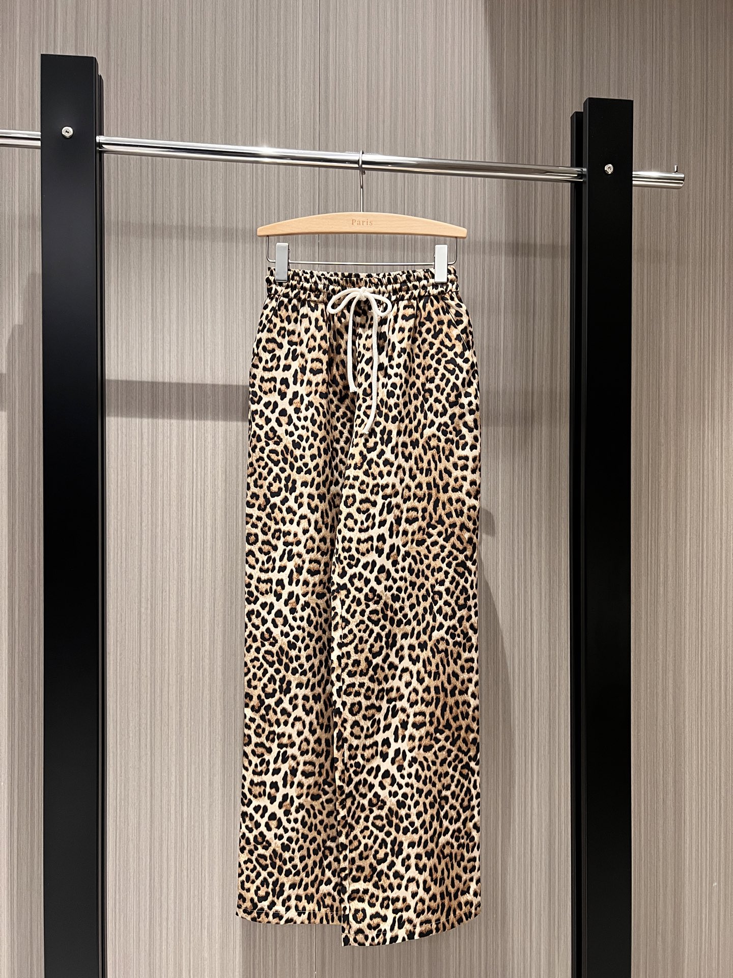 NO:314489,New leopard print elastic waist wide-leg pants are simple and casual, with a versatile temperament, fashionable and slim S-XL, alexander wang19860909新款豹纹印花松紧腰阔腿裤简约休闲 气质百搭 时尚修身S-XL,,alexander wang,Women's clothing
