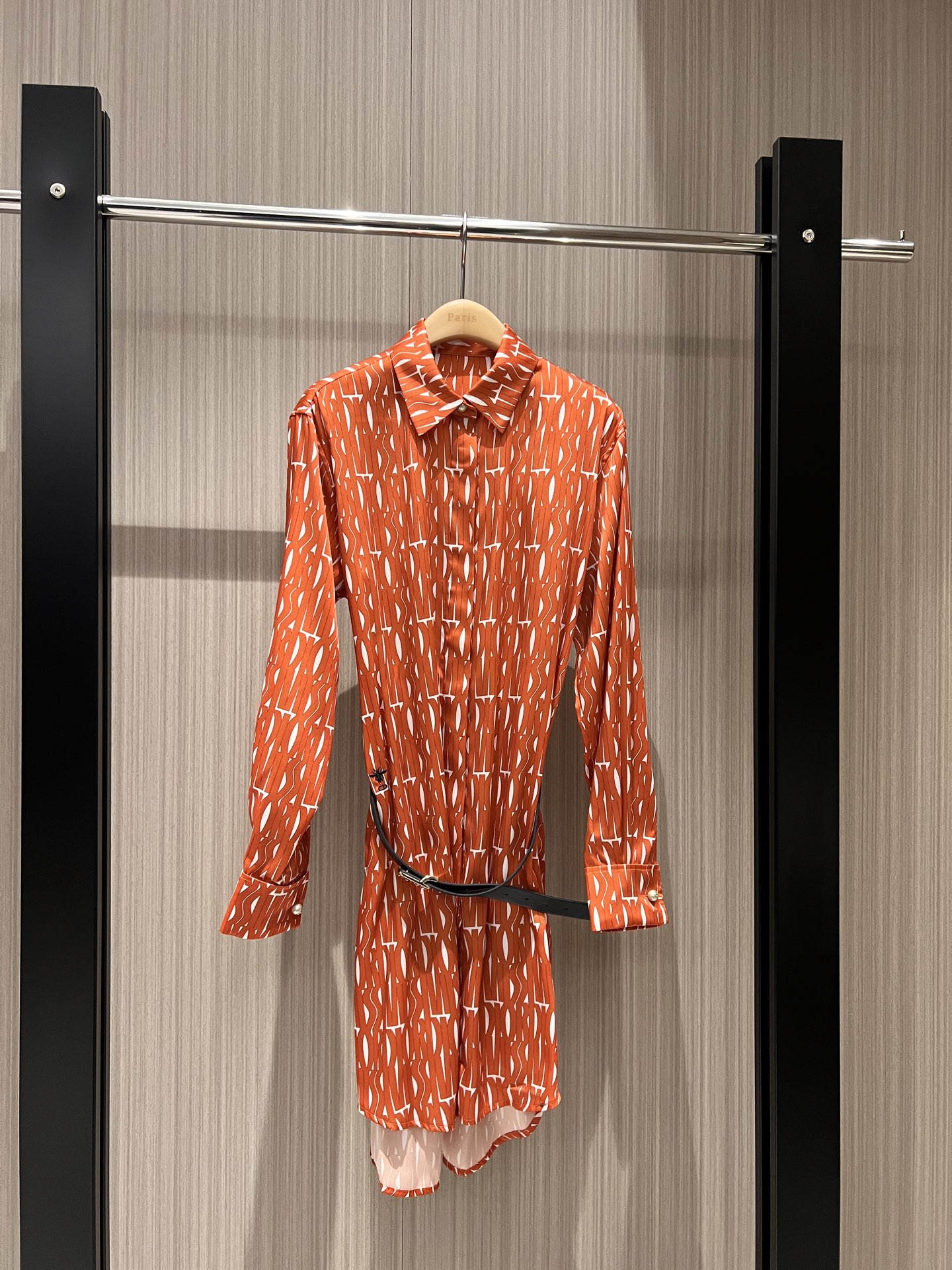 NO:315059,New letter logo printed shirt dress, delivery belt embroidered classic bee CD pearl buckle decoration, pockets on both sides, fashionable and casual, versatile, yellow and orange, SML, skirts, alexander wang19860909新款字母logo印花衬衣裙 配送腰带刺绣经典小蜜蜂CD珍珠扣装饰 两侧有口袋 时尚休闲 气质百搭 黄色橘色 SML,,skirts,alexander wang,Women's clothing