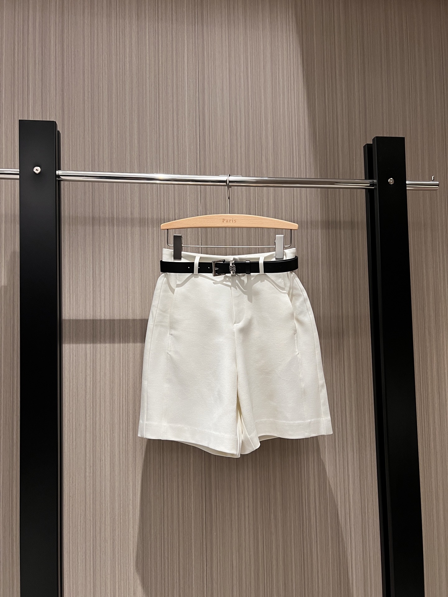 NO:315095,New belt decoration simple suit and mid-pants, five-point shorts, minimalist commuting, handsome and fashionable, sweet and versatile, versatile, black, gray and white, S-X, shorts, business suit, alexander wang19860909新款腰带装饰简约西装中裤 五分短裤极简通勤 帅气时髦 甜飒百搭万能百搭神 黑色灰色白色 S-X,,shorts,business suit,alexander wang,Women's clothing