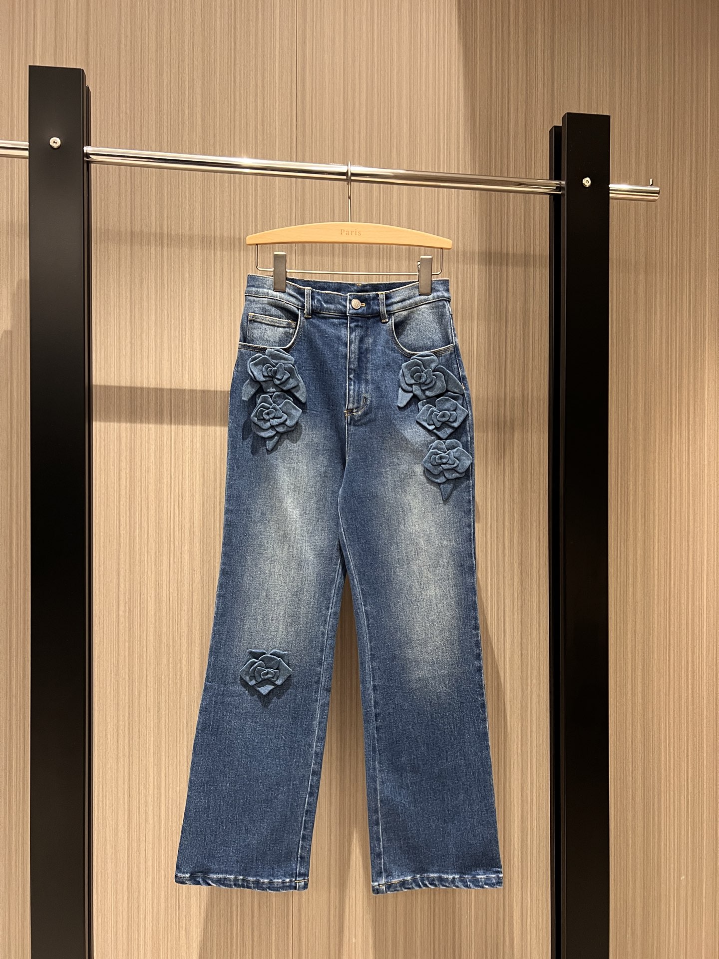 NO:315831,New heavy industry three-dimensional flower decorative jeans straight wide-leg pants, old washing water cute and age-reducing, casual and versatile, slim and slim SML, jeans, alexander wang19860909新款重工立体花朵装饰牛仔裤直筒阔腿裤 做旧洗水可爱减龄 休闲百搭 修身显瘦 SML,,jeans,alexander wang,Women's clothing