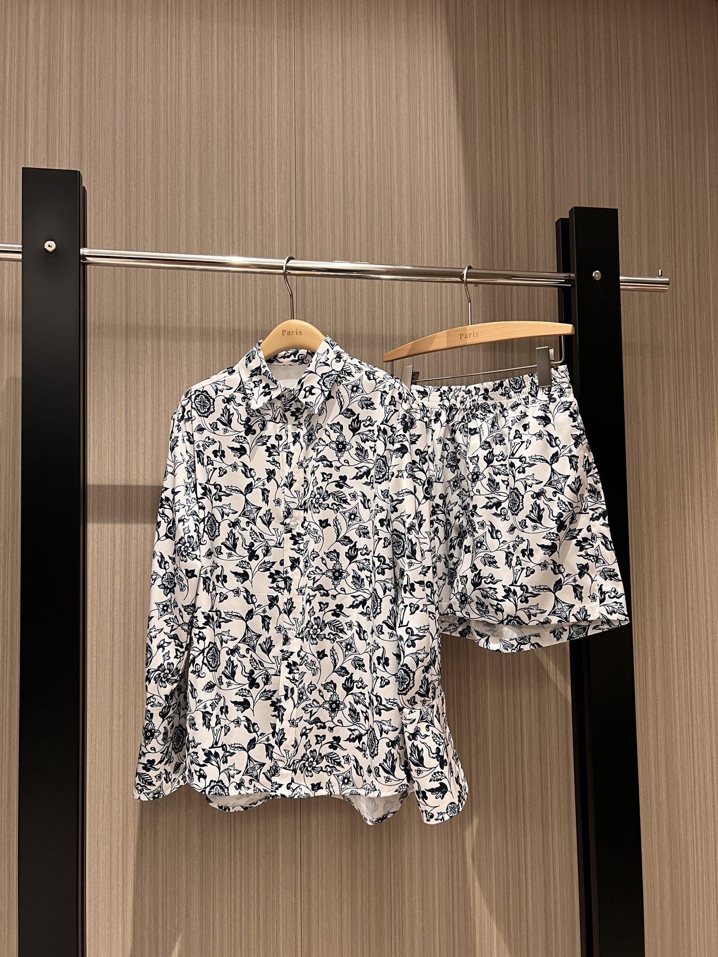 NO:316413,New retro printed shirt casual shorts elastic waist commuting fashion casual versatile, shorts, alexander wang19860909新款复古印花衬衣休闲短裤 松紧腰 通勤时尚 休闲百搭,,shorts,alexander wang,Women's clothing