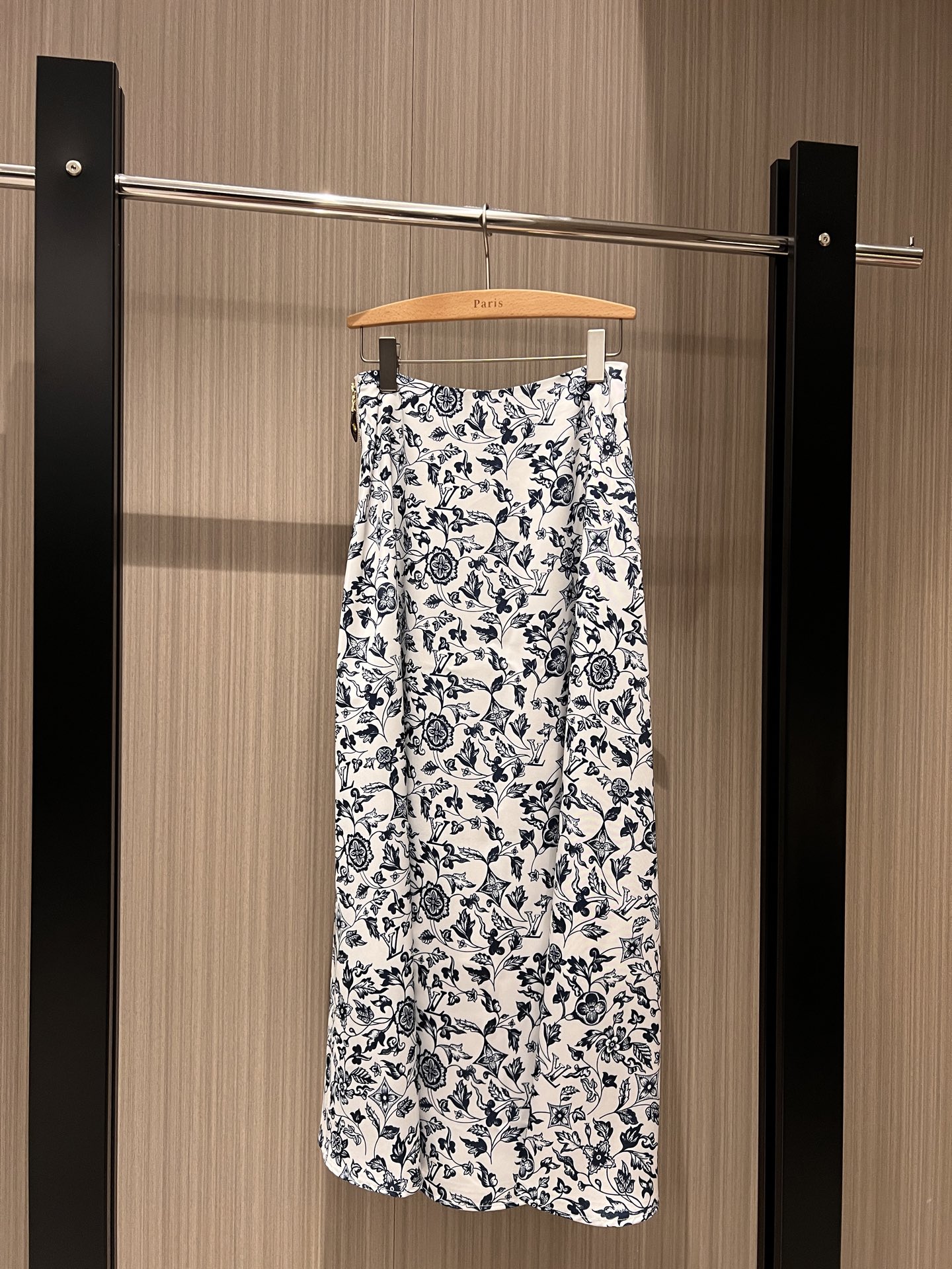 NO:316424,New retro printed skirt, high-waist long skirt, simple temperament, age-reducing versatile SML, skirts, alexander wang19860909新款复古印花半裙 高腰长裙简约气质 减龄百搭SML,,skirts,alexander wang,Women's clothing