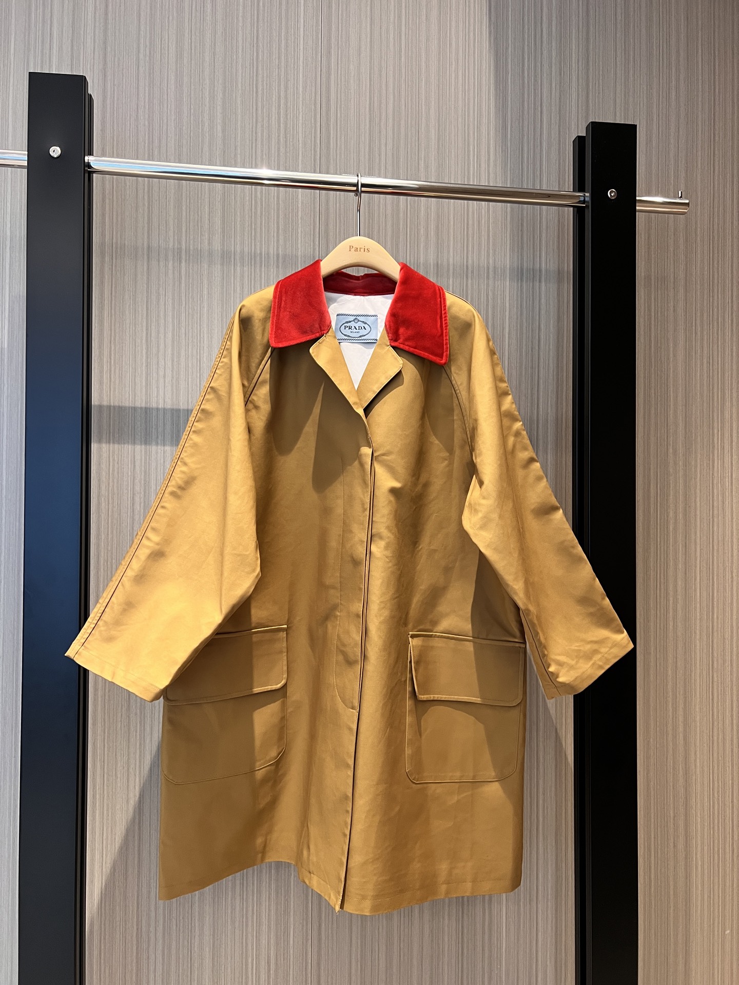 NO:316898,New Zhu Zhu Chen Haoyu's show style, contrasting red corduroy collar loose coat jacket with large pocket decoration on both sides, silhouette design, fashion and casual Queen's aura SML,, jackets & coats,alexander wang19860909新款朱珠 陈昊宇秀场同款 撞色红色灯芯绒领宽松大衣外套两侧大口袋装饰 廓形设计 时尚休闲 女王气场SML,,jackets & coats,alexander wang,Women's clothing