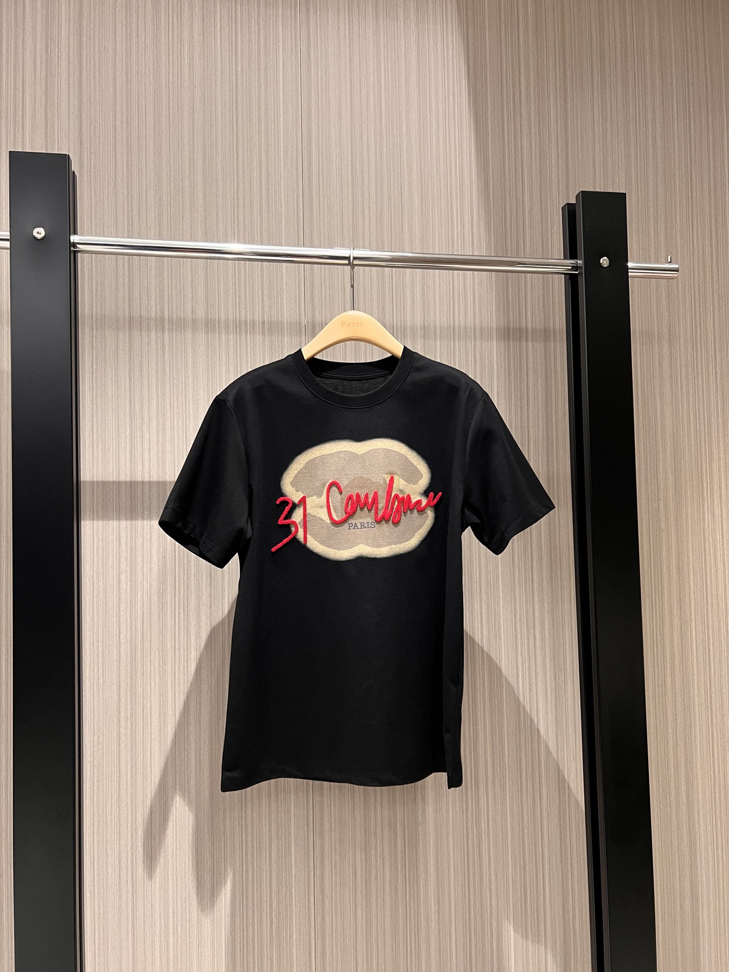 NO:306829,New three-dimensional toothbrush embroidered letters T-shirt, double C print, fashionable and casual, age-reducing versatile SML,,tees, t-shirt,alexander wang19860909新款立体牙刷绣字母T恤 双C印花时尚休闲 减龄百搭SML,,tees，t-shirt,alexander wang,Women's clothing