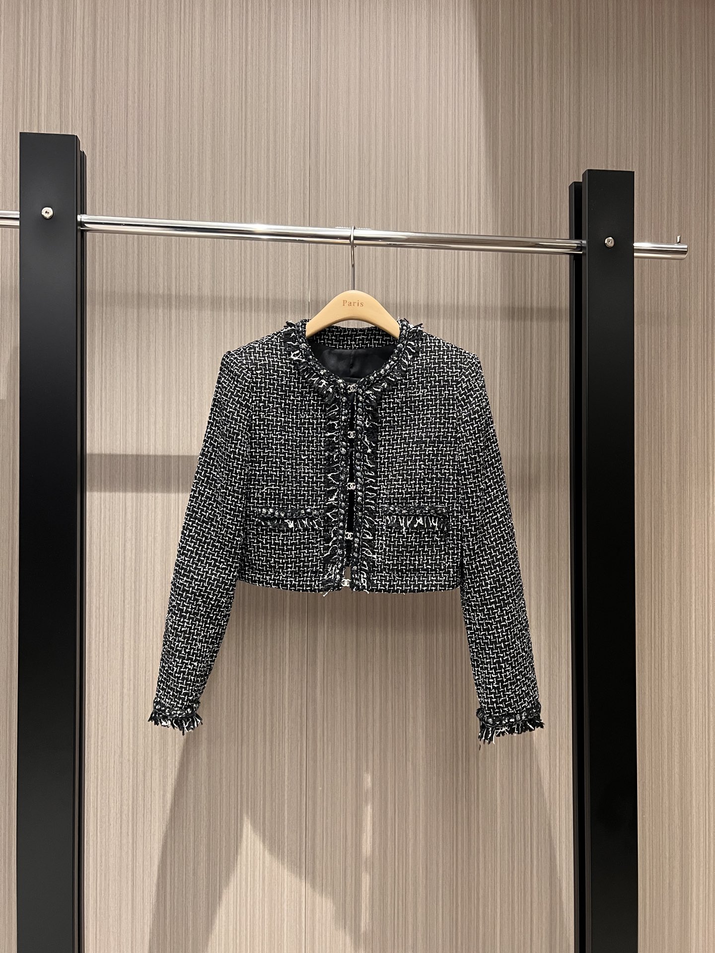 NO:306841,New round neck tassel braided jacket, short tweed, slim fit, open mold, diamond-inlaid double C buckle, elegant temperament, versatile SML,, jackets & coats, alexander wang19860909新款圆领流苏编织外套 粗花呢短款修身 开模镶钻双C搭扣名媛优雅 气质百搭SML,,jackets & coats,alexander wang,Women's clothing