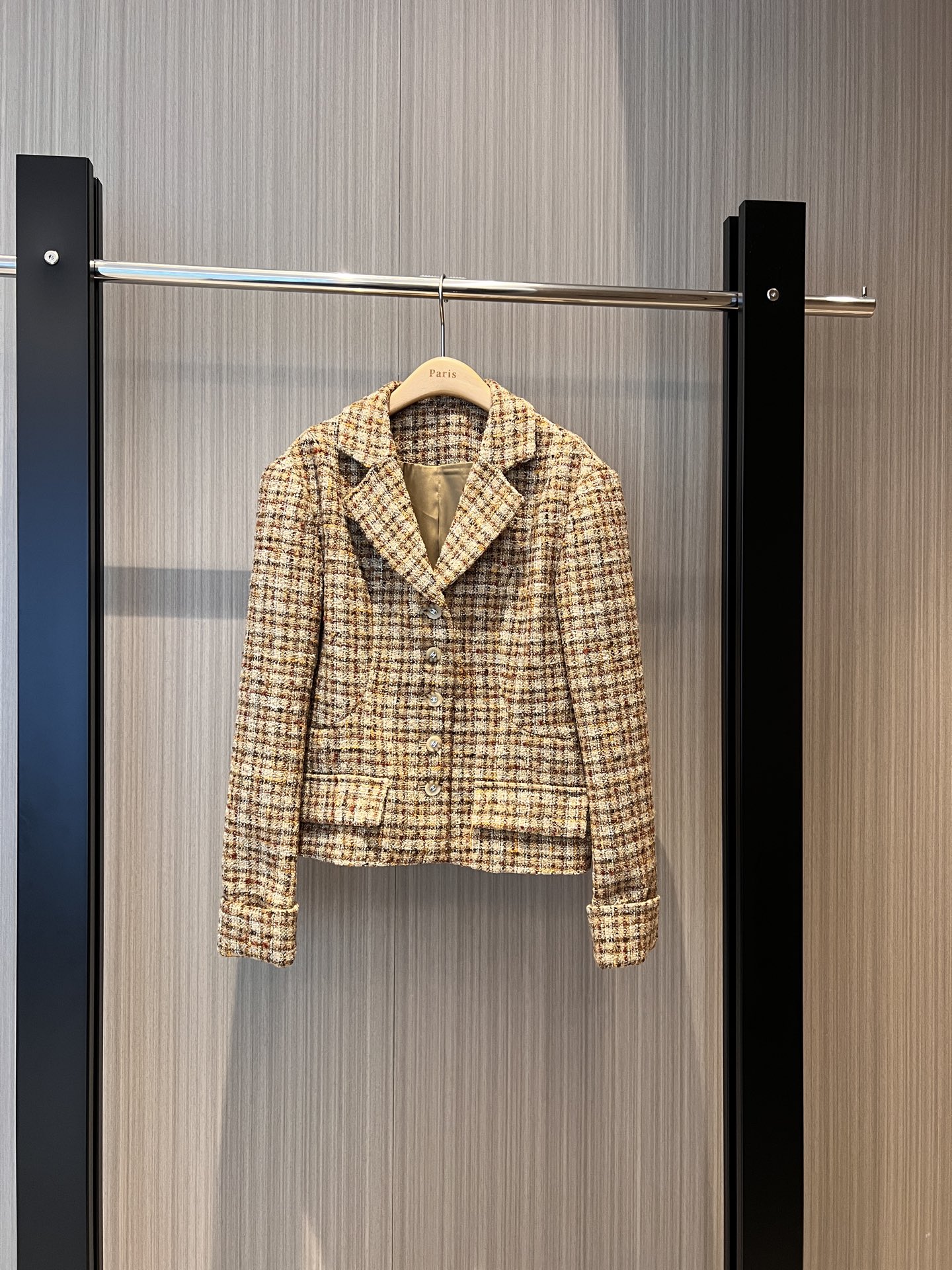 NO:307337,New tweed yellow fine plaid jacket with shoulder drop design, double C diamond buckle cuff curl, fashionable and simple, temperament and age-reducing SML,, jackets & coats,alexander wang19860909新款粗花呢黄色细格纹外套落肩设计 双C镶钻扣袖口卷边 时尚简约 气质减龄 SML,,jackets & coats,alexander wang,Women's clothing