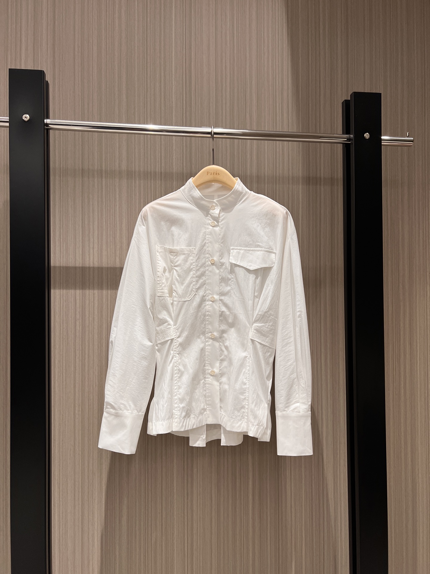 NO:307338,New waist-hugging bat sleeve design stand-up collar waist-hugging shirt, irregular hem pleated and different pocket decorations on the chest, simple and fashionable, versatile temperament, essential SML, alexander wang19860909新款收腰蝙蝠袖设计立领收腰衬衣 下摆不规则收褶胸前不同口袋装饰 简约时尚 气质百搭 显瘦必备SML,,alexander wang,Women's clothing