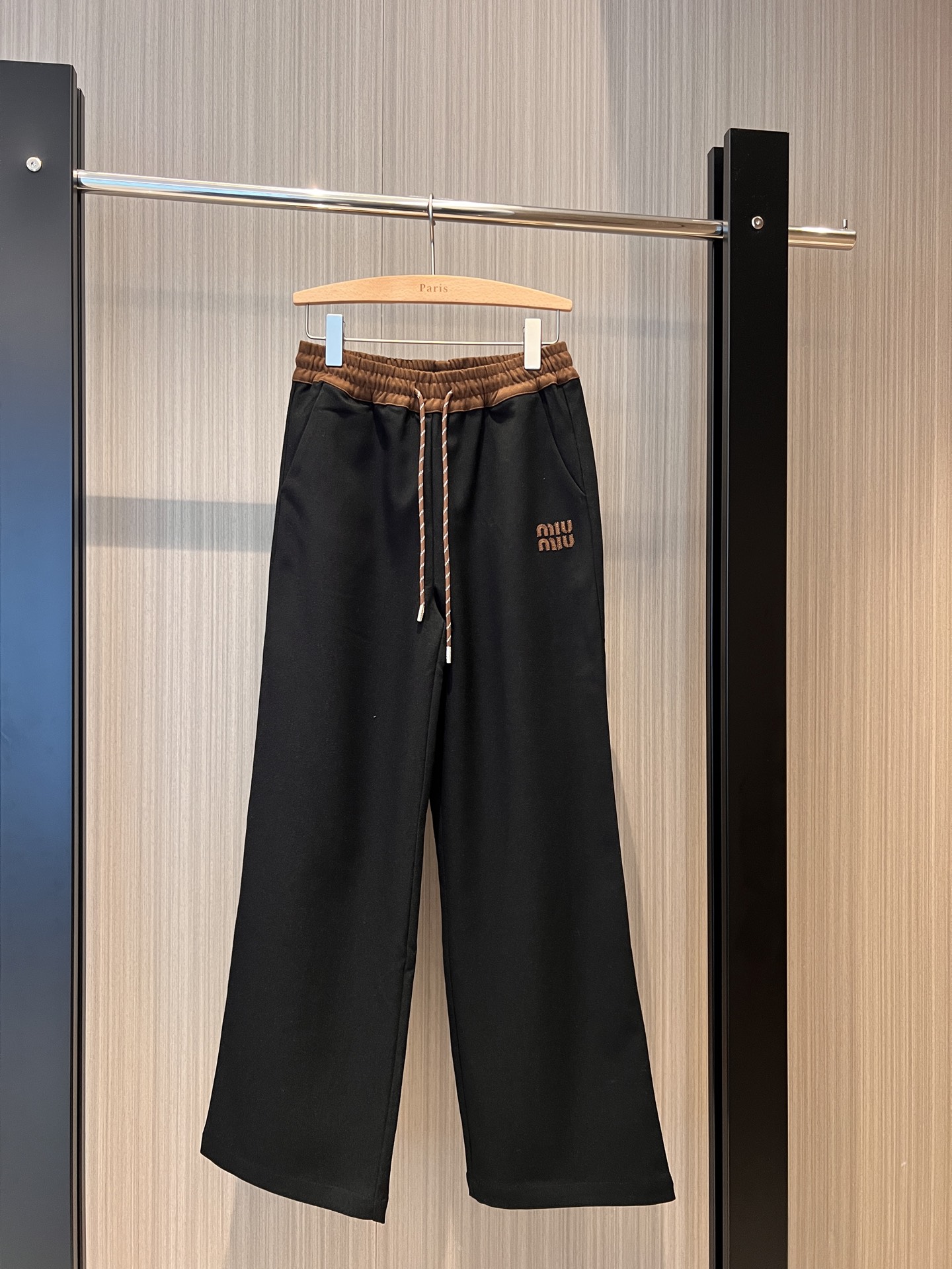 NO:307361,New patch embroidered logo letters, spliced ​​contrasting waist elastic waist wide-leg pants, casual pants drawstring, loose and casual, age-reducing versatile SML,,alexander wang19860909新款贴布刺绣logo字母 拼接撞色腰头松紧腰阔腿裤 休闲裤抽绳系带 宽松休闲 减龄百搭 SML,,alexander wang,Women's clothing