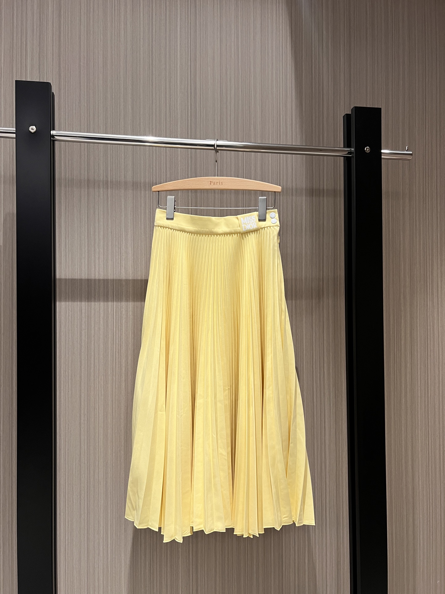 NO:307852,New style recommended Miss series Minimalist design pleated skirt long skirt logo printed small logo decoration Large skirt temperament age-reducing casual and versatile pink chicken yellow taro purple black SML, skirts, alexander wang19860909新款推荐Miss系列 极简设计百褶半裙长裙logo印花小徽标装饰 大裙摆 气质减龄 休闲百搭嫩粉小鸡黄香芋紫黑色 SML,,skirts,alexander wang,Women's clothing