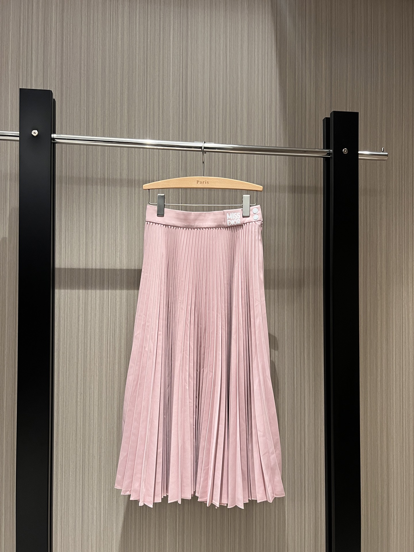 NO:307835,New style recommended Miss series Minimalist design pleated skirt long skirt logo printed small logo decoration Large skirt temperament age-reducing casual and versatile pink chicken yellow taro purple black SML, skirts, alexander wang19860909新款推荐Miss系列 极简设计百褶半裙长裙logo印花小徽标装饰 大裙摆 气质减龄 休闲百搭嫩粉小鸡黄香芋紫黑色 SML,,skirts,alexander wang,Women's clothing