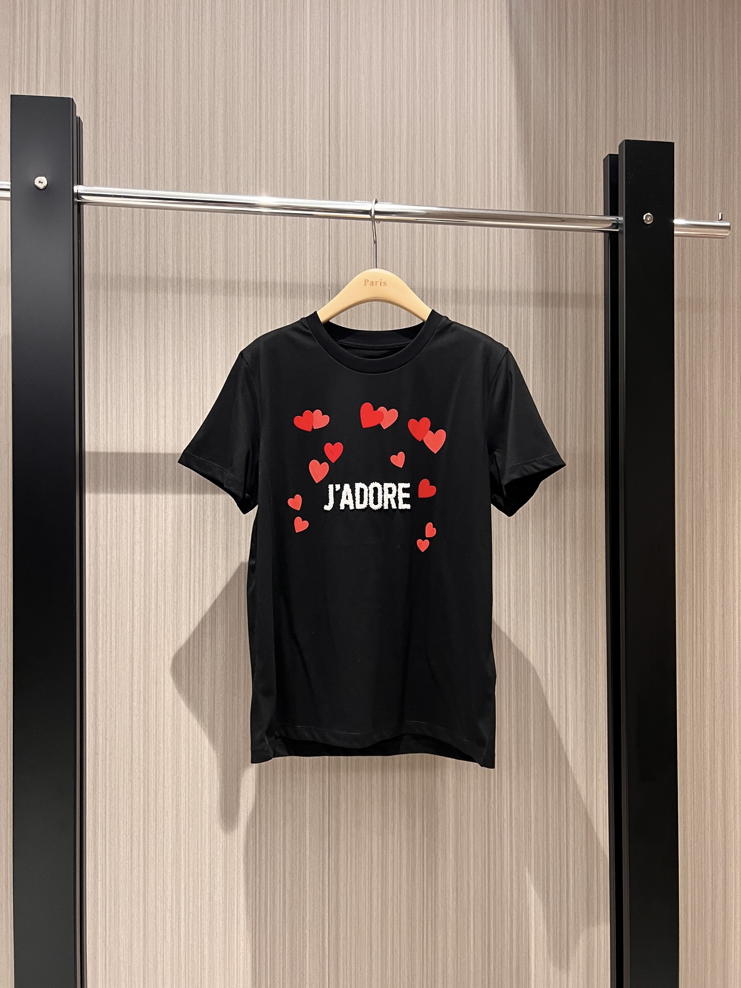 NO:307859,New heavy industry beaded logo letter love T-shirt fashionable and casual age-reducing versatile black and white SML, tees, t-shirt, alexander wang19860909新款重工钉珠logo字母爱心T恤时尚休闲 减龄百搭黑白 SML,,tees，t-shirt,alexander wang,Women's clothing