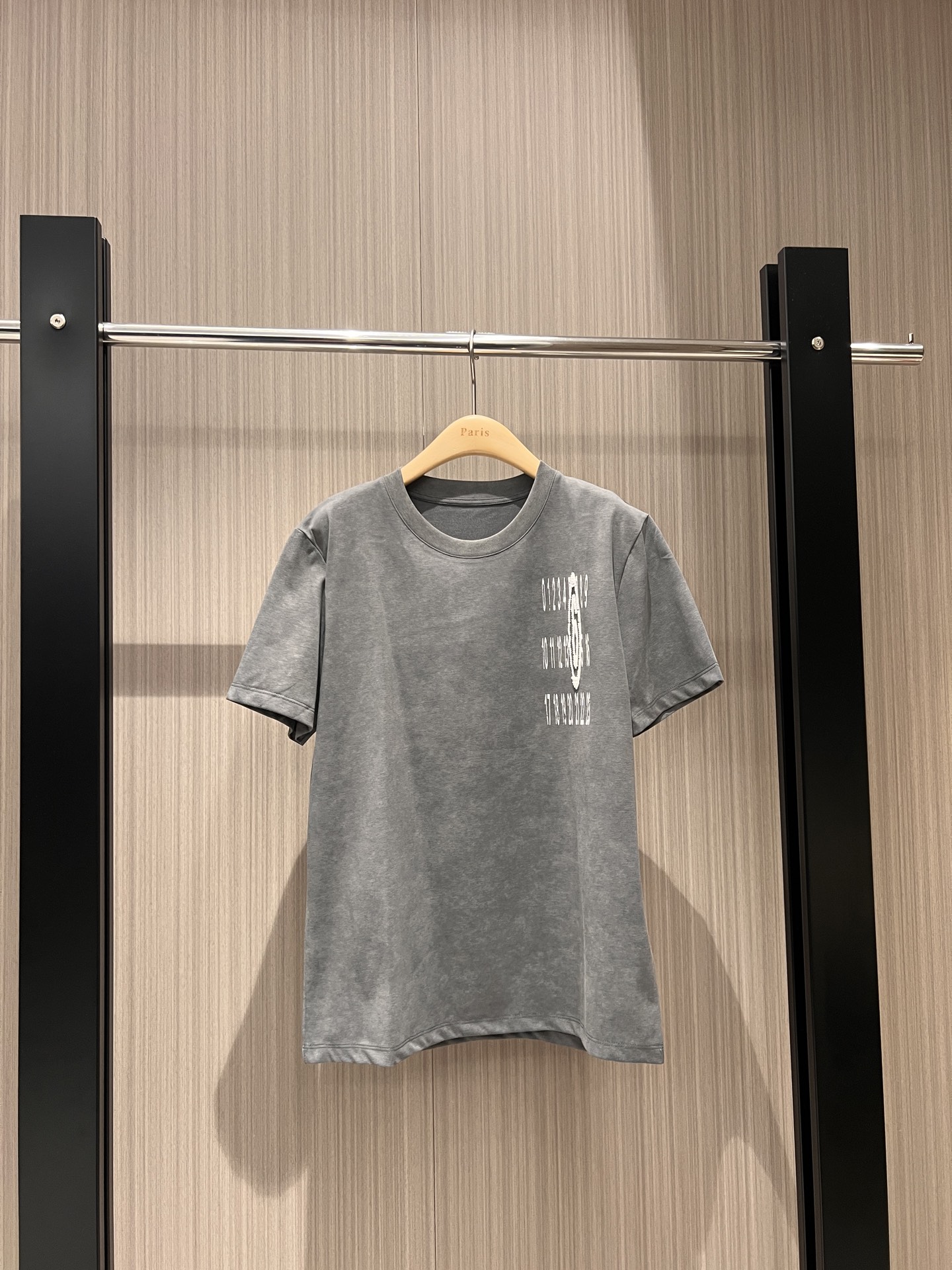 NO:308878,New 6 Magila MM6 digital fried color printed T-shirt simple casual and age-reducing versatile gray and white purple SML,,masion margiela,masion margiela,tees,t-shirt,alexander wang19860909新款6马吉拉MM6数字炒色印花T恤简单休闲减龄百搭 灰白紫 SML,,masion margiela,masion margiela,tees，t-shirt,alexander wang,Women's clothing