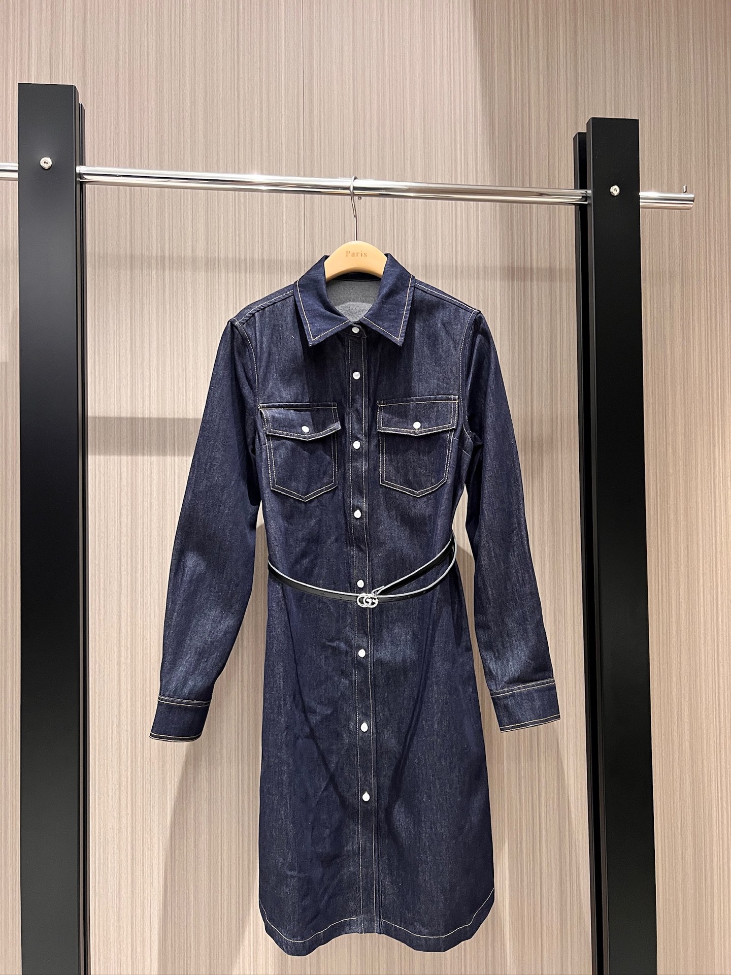 NO:308918,New double G belt decorative denim shirt dress, embroidered logo on both sides decorate the chest pocket, casual and versatile, age-reducing, SML, skirts, alexander wang19860909新款双G腰带装饰牛仔衬衣连衣裙 两侧刺绣logo装饰胸前口袋 休闲百搭 减龄不挑人SML,,skirts,alexander wang,Women's clothing