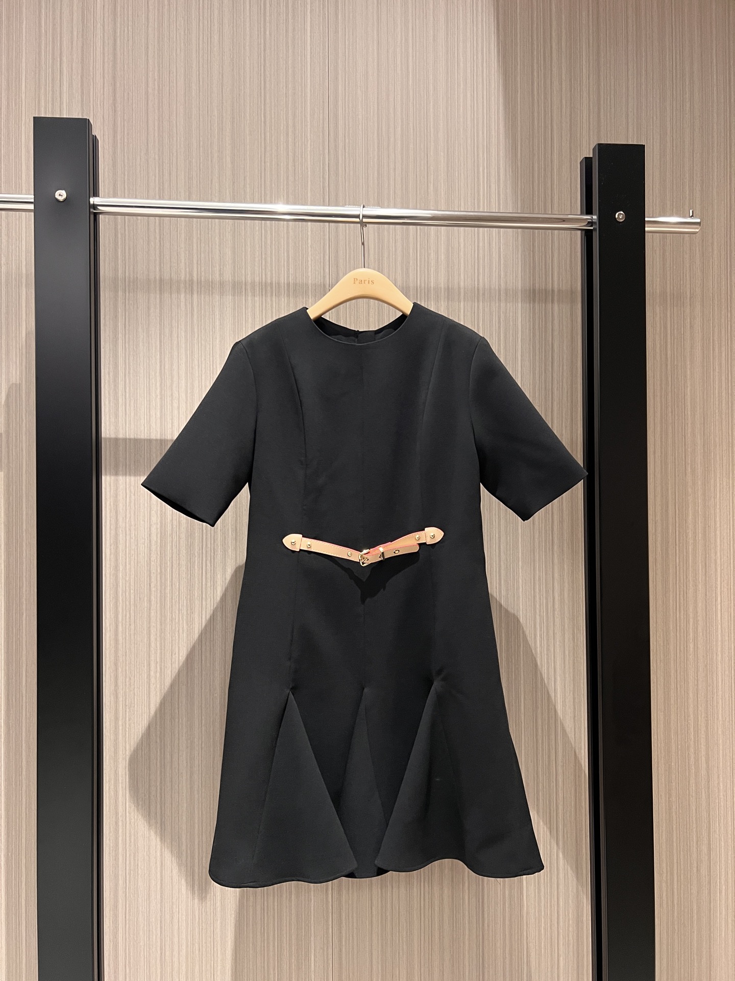 NO:309460,New small belt decoration with waist-loading fish tail dress French elegant style commuting and age-reducing SML, skirts, alexander wang19860909新款拼小皮带装饰收腰鱼尾连衣裙法式优雅 气质通勤减龄不挑人 SML,,skirts,alexander wang,Women's clothing