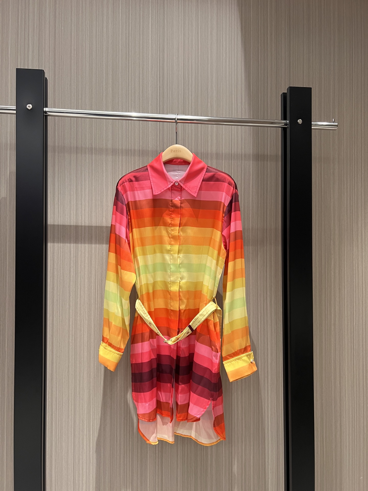 NO:309471,New gradient striped colorful shirt dress with cuffs rolled Belt and waist to make you look slimming Cd pearl buckle decoration for leisure vacation must-have age reduction SML, skirts, alexander wang19860909新款渐变条纹彩色衬衣裙袖口卷口 系腰带收腰显瘦 Cd珍珠扣装饰休闲度假 减龄必备 SML,,skirts,alexander wang,Women's clothing
