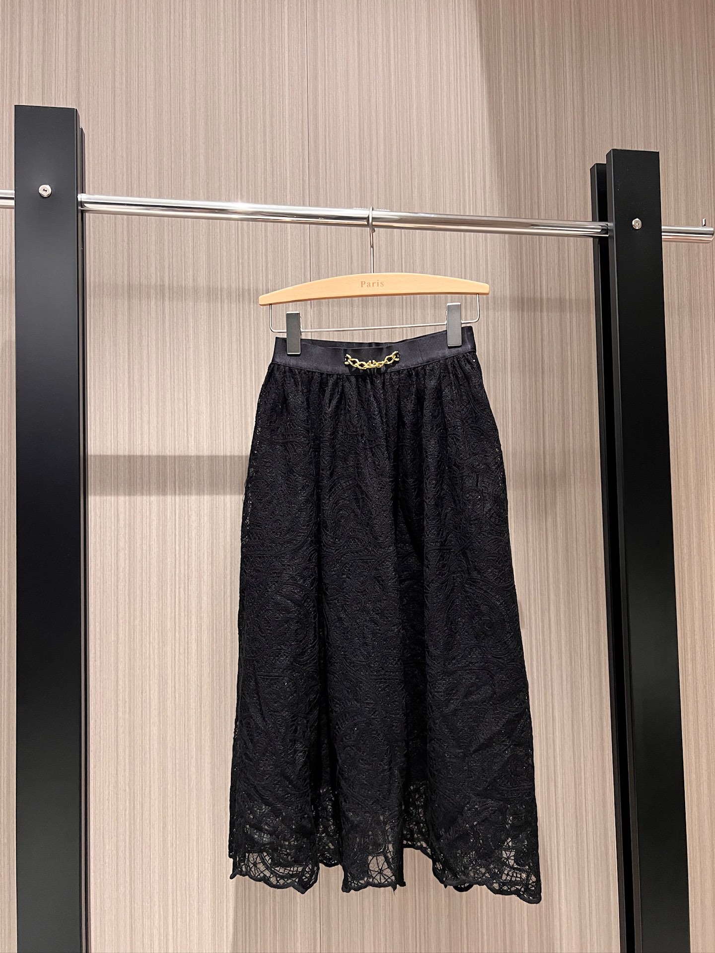 NO:309453,New positioning pattern chain decorative lace skirt classic versatile temperament, age-reducing fashion and casual black apricot SML, skirts, alexander wang19860909新款定位花纹链条装饰蕾丝半裙经典百搭 气质减龄时尚休闲 黑色杏色 SML,,skirts,alexander wang,Women's clothing