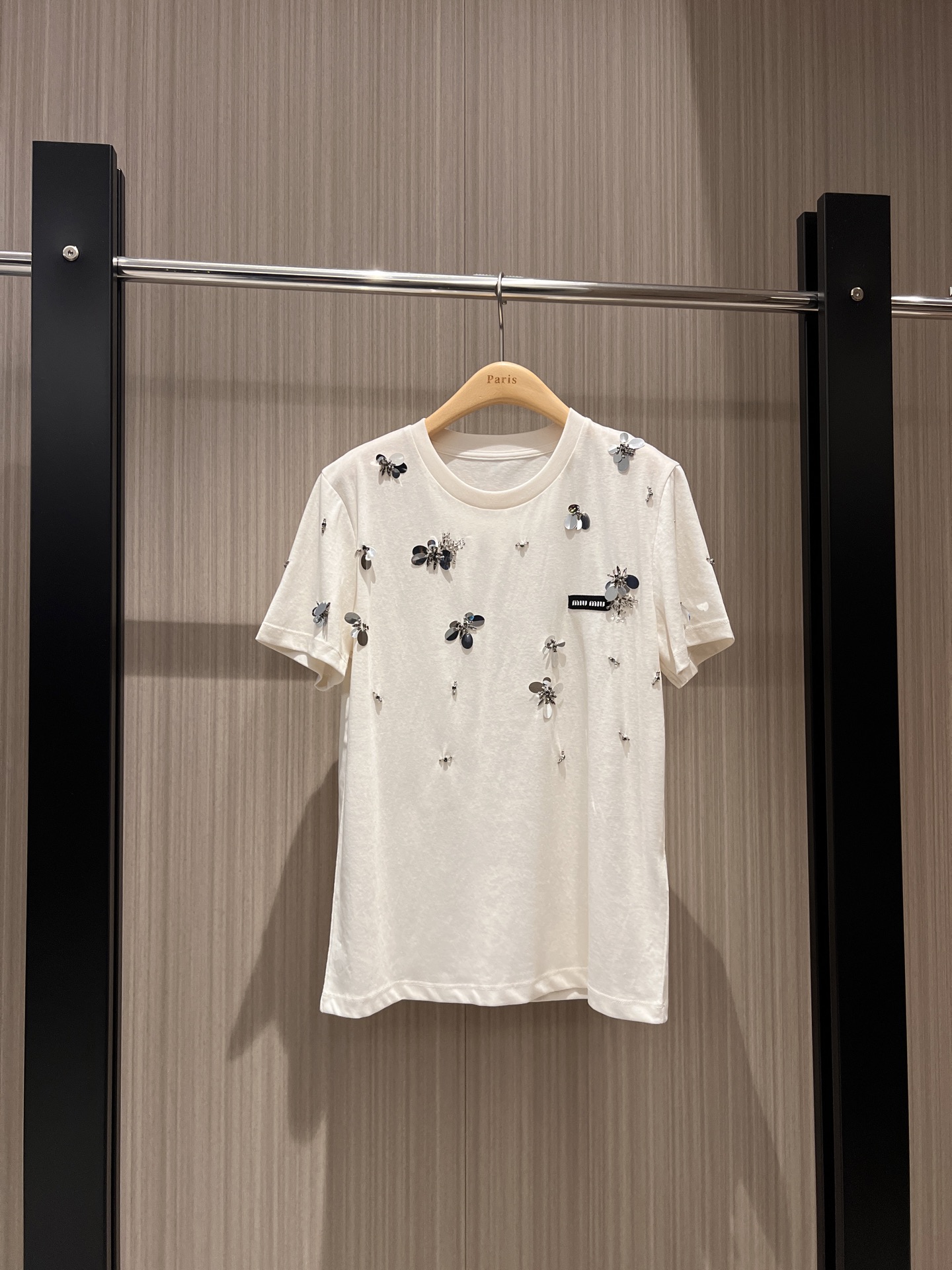 NO:309947,New heavy industry sequin diamond beads T-shirt logo small label decoration exquisite and loose, age-reducing versatile brown apricot blossom purple SML 8,,tees, t-shirt,alexander wang19860909新款重工亮片镶钻钉珠T恤logo小标签装饰 精致宽松 减龄百搭咖色杏花紫色 SML 8,,tees，t-shirt,alexander wang,Women's clothing