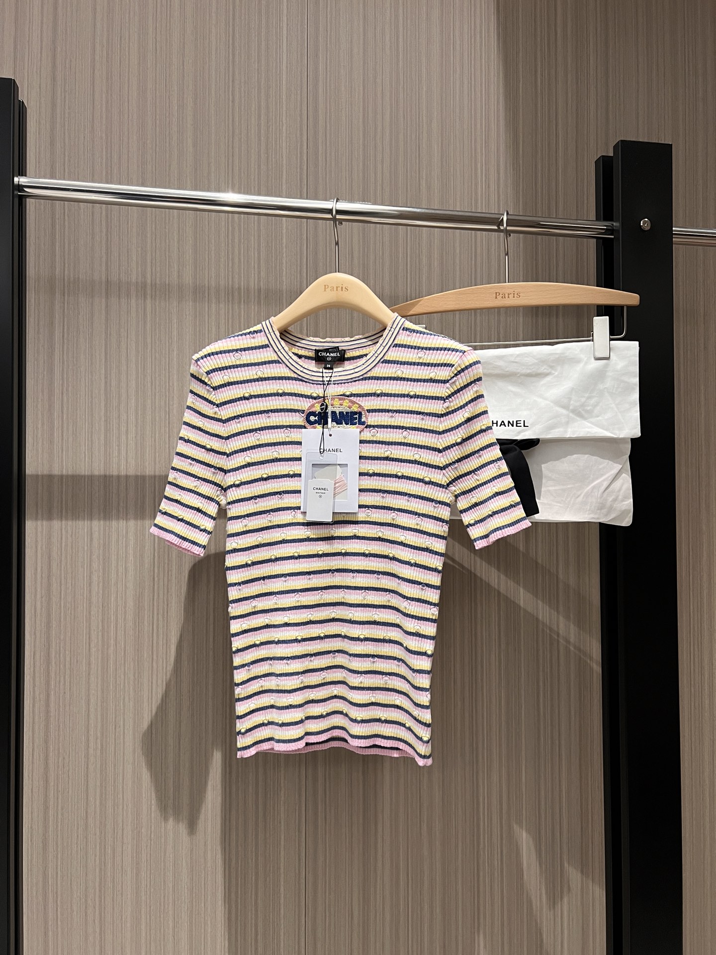 NO:310465,New 25P embroidered logo logo decoration blue vermicelli knitted sweater top broken hollow design cute age-reducing delivery storage bag for people to wear SML, alexander wang19860909新款25P绣花logo徽标装饰 蓝粉条纹针织衫上衣破损镂空设计 可爱减龄配送收纳布袋 送人自穿都可 SML,,alexander wang,Women's clothing