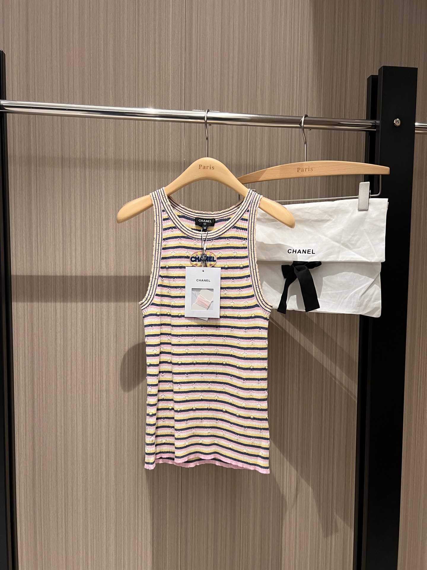 NO:310442,New 25P embroidered logo logo decoration blue vermicelli knitted vest strap damaged hollow design cute age-reducing delivery storage bag for people to wear SML, alexander wang19860909新款25P绣花logo徽标装饰 蓝粉条纹针织背心吊带破损镂空设计 可爱减龄配送收纳布袋 送人自穿都可 SML,,alexander wang,Women's clothing