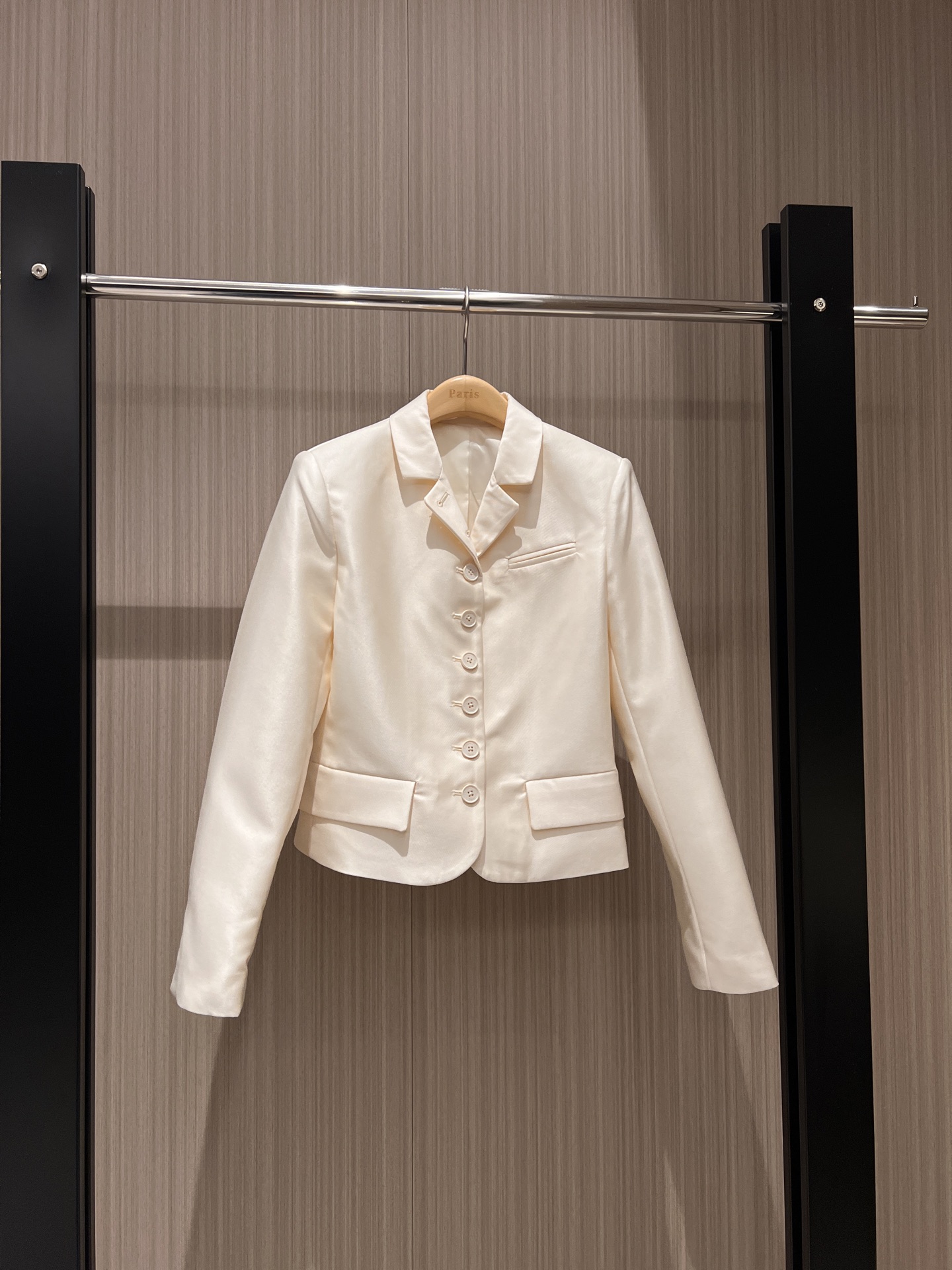 NO:310953,New style recommended small lapel single-breasted silk wool suit jacket two ways to wear old money style Chinese slim fit three-dimensional tailoring salty and sweet style A and cool commuting versatile black and white SML,, jackets & coats, business suit, alexander wang19860909新款推荐小翻领单排扣丝毛西装外套两种穿法 老钱风 中式修身 立体剪裁 可盐可甜御姐范 又A又飒 通勤百搭 黑白 SML,,jackets & coats,business suit,alexander wang,Women's clothing