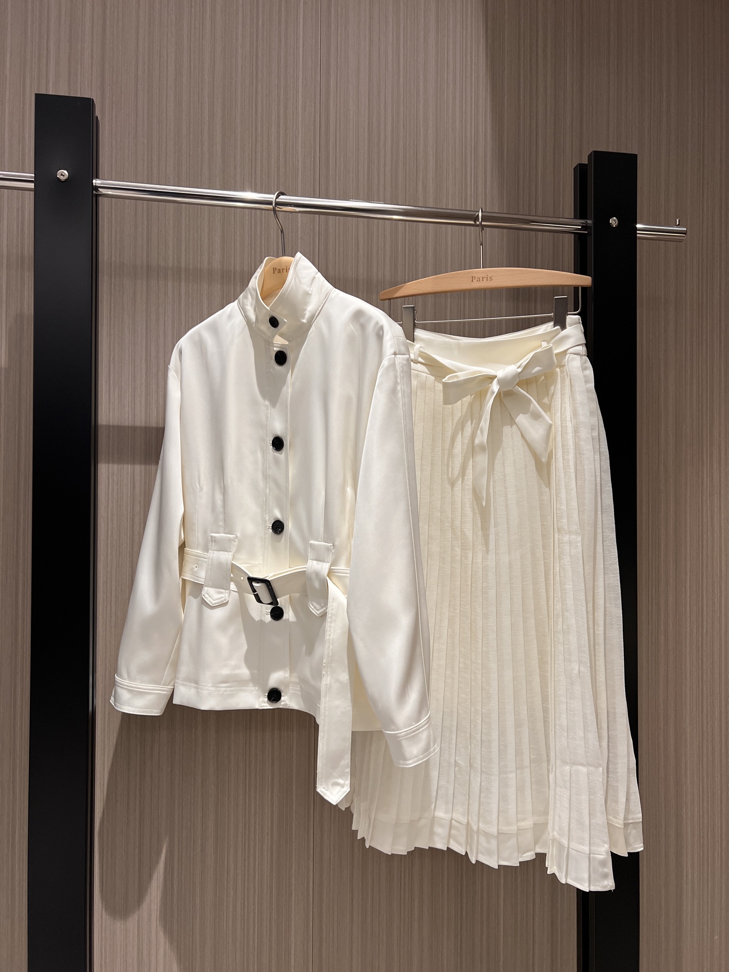 NO:310987,New style is coming LP stand-up collar belt mid-length jacket tie bow irregular wrap design pleated skirt lazy temperament Simple casual Elegant and versatile SML, loro piano, skirts, jackets & coats, alexander wang19860909新款来袭LP立领系腰带中长款外套系带蝴蝶结不规则包裹设计 百褶半裙慵懒气质 简约休闲 优雅百搭 SML,,loro piana,skirts,jackets & coats,alexander wang,Women's clothing