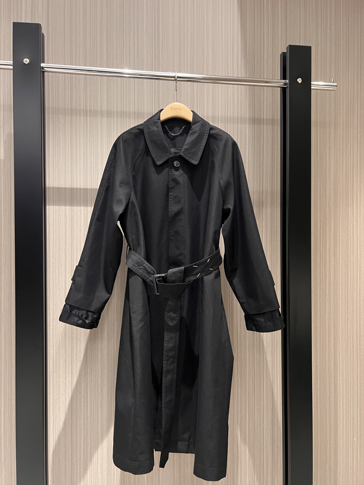 NO:310969,New mM6 Magila cuff lining exposed design lapel single-breasted long windbreaker jacket belt waist slimming to make it look slim and classic hand-sewn four-corner decoration street photography essential black khaki SML,,masion margiela,masion margiela,jackets & coats,alexander wang19860909新款mM6马吉拉 袖口内衬外露设计翻领单排扣长款风衣外套 系腰带收腰显瘦经典手缝四角线装饰 街拍必备 黑色卡其 SML,,masion margiela,masion margiela,jackets & coats,alexander wang,Women's clothing