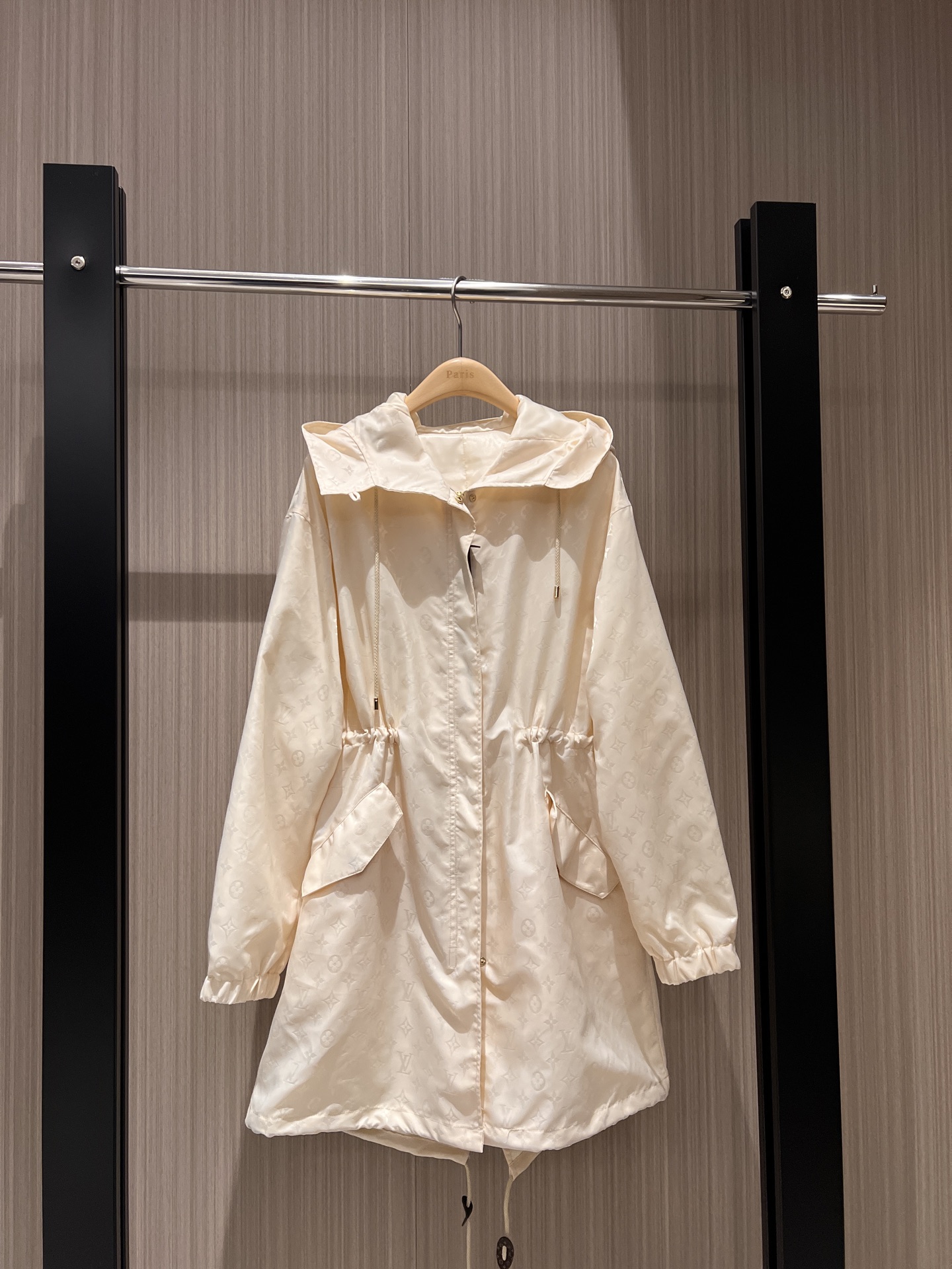 NO:311489,New hooded classic presbyopia drawstring design long windbreaker jacket loose and casual drawstring adjustable waist slim fit commuting versatile fashion age-reducing gray and blue apricot SM, jackets & coats,hats,alexander wang19860909新款连帽经典老花抽绳设计长款风衣外套宽松休闲 可抽绳调节 收腰修身通勤百搭 时尚减龄 灰蓝杏色SM,,jackets & coats,hats,alexander wang,Women's clothing