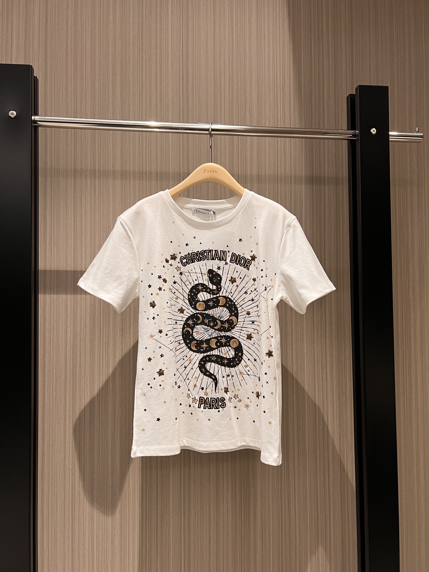 NO:311509,New Snake Year Limited Embroidered Star Moon Snake T-shirt Customized Fabric Exquisite Relaxed Casual and Versatile SML, Tees, t-shirt, alexander wang19860909新款蛇年限定 刺绣烫金星月蛇T恤定制面料 精致重休闲百搭SML,,tees，t-shirt,alexander wang,Women's clothing